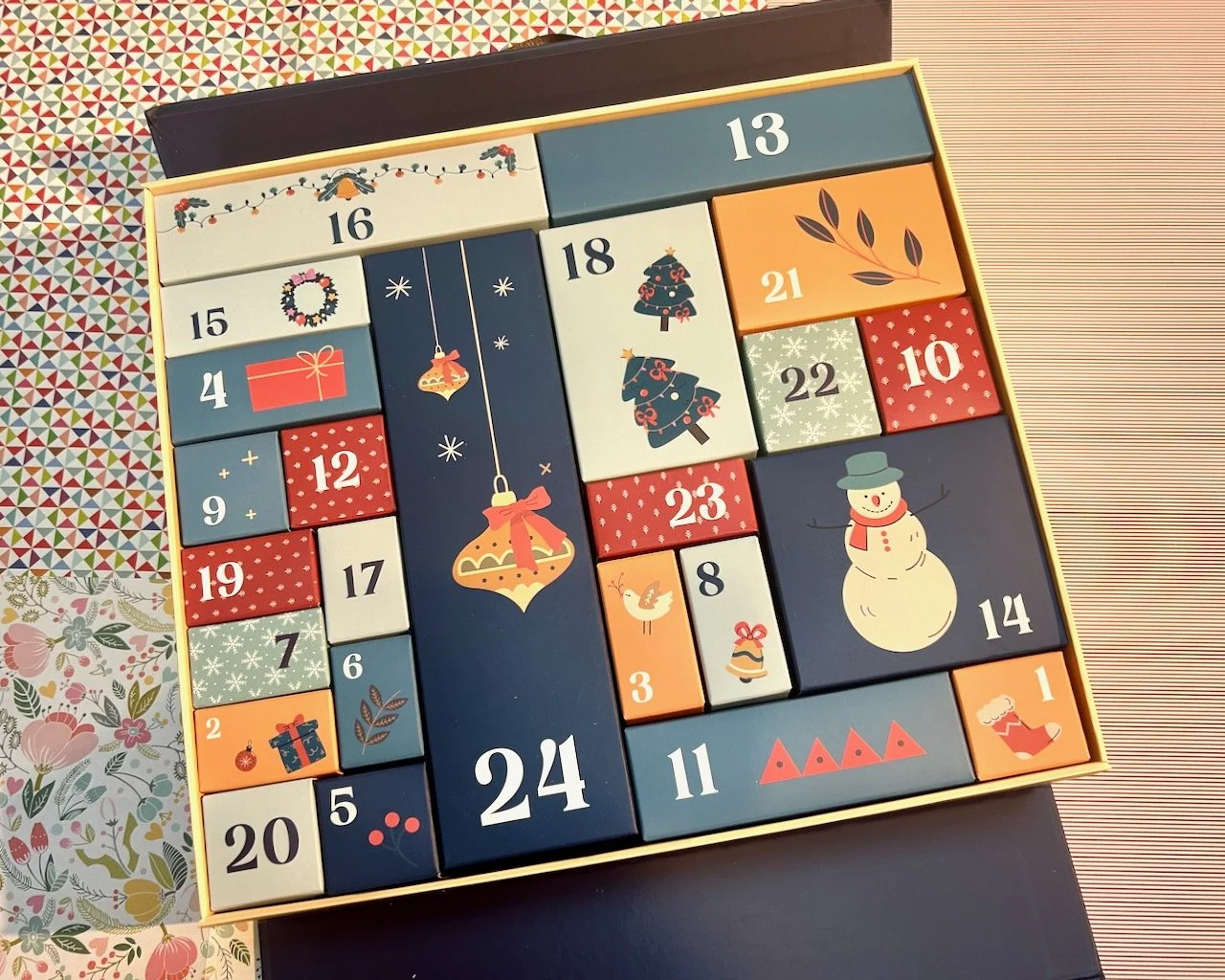 MORRIS WORKS QUILT SHOP ADVENT CALENDAR