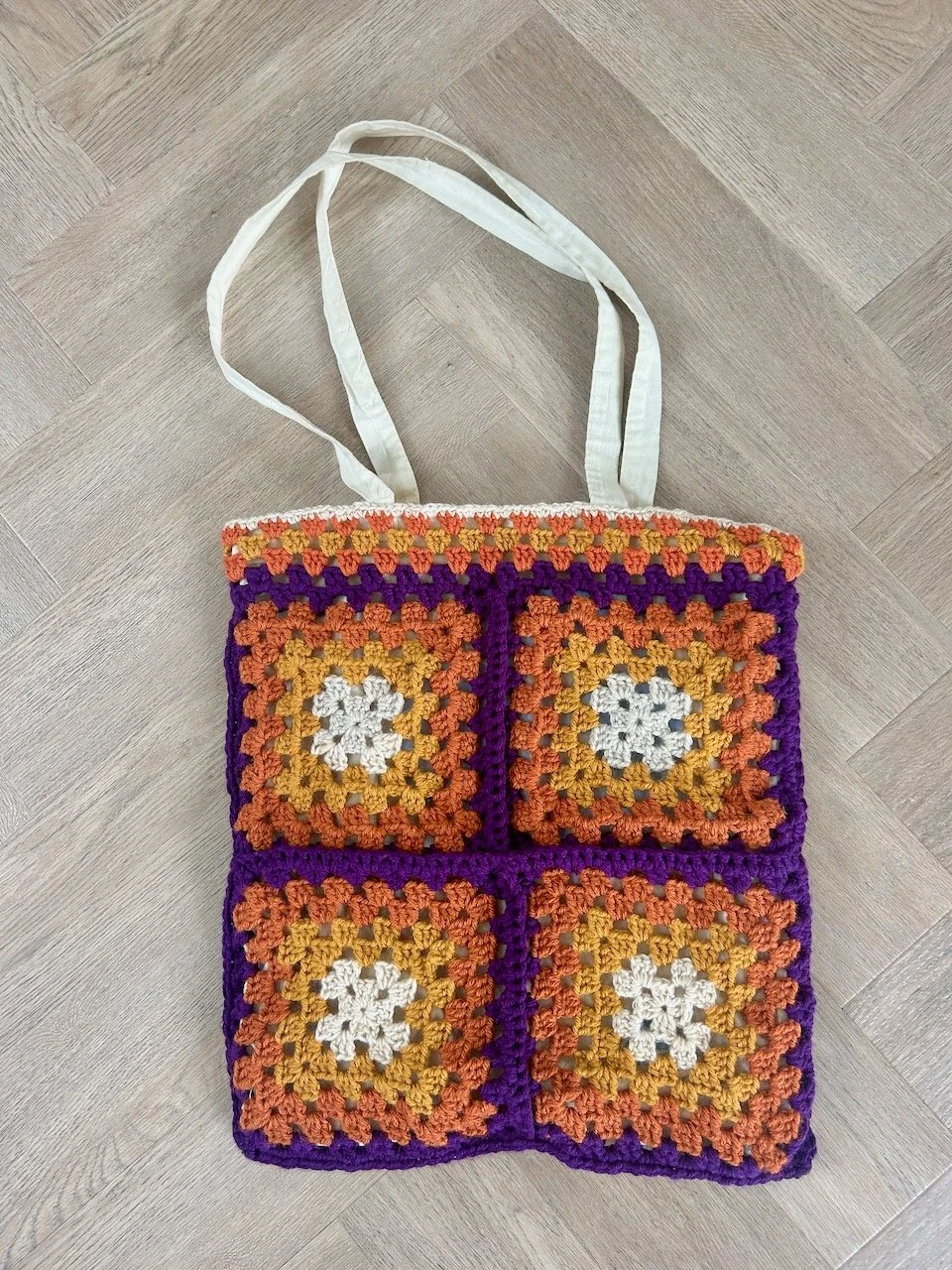 A crochet bag for crochet