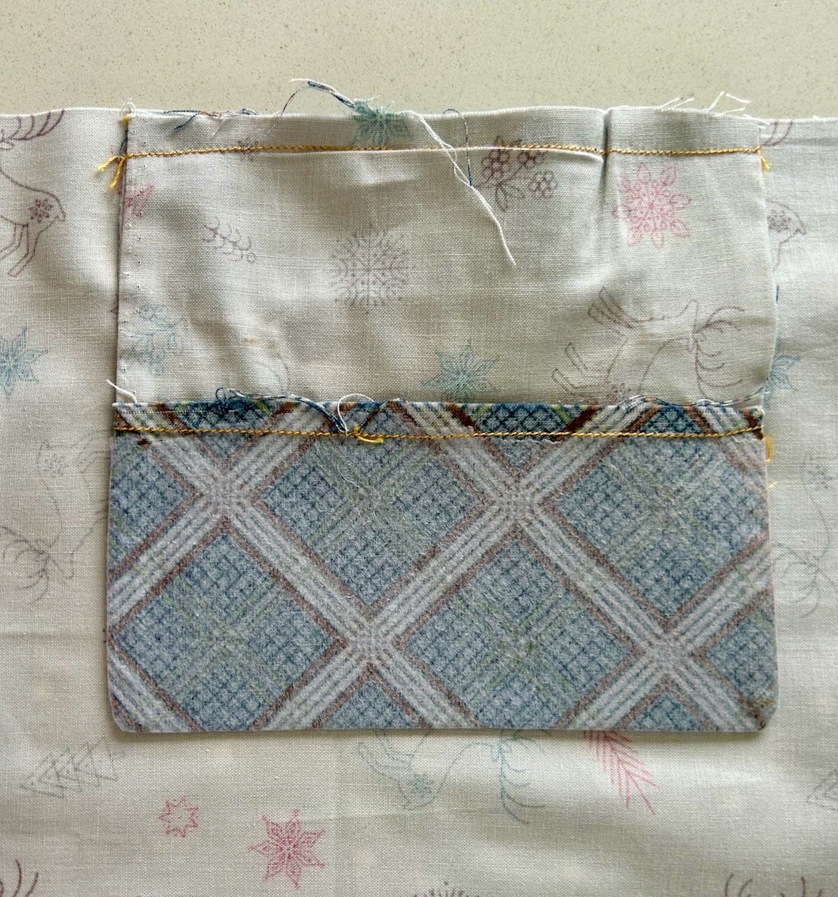 Looking at the reverse side with the pocket 'bag' on show