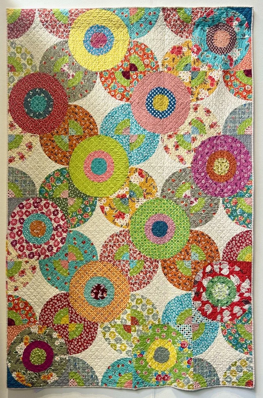 FLOATING BROKEN CIRCLES,  CARINA ENVOLDSEN-HARRIS  - FESTIVAL OF QUILTS 2025