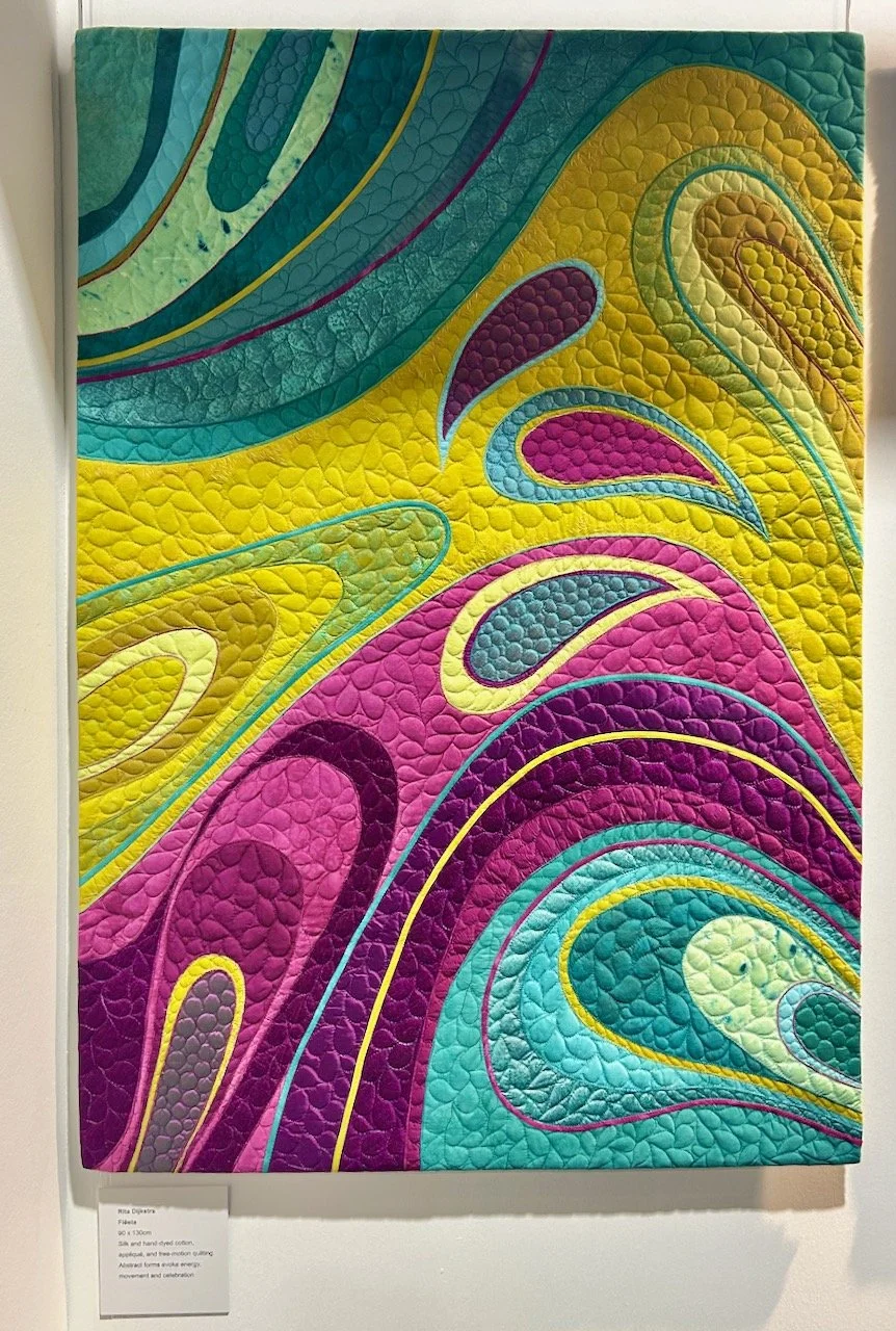 Colour Relationships by Colorminds