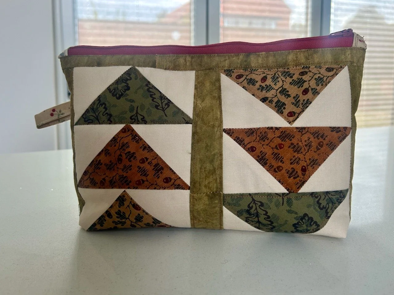 Making the flying geese blocks into an autumnal coloured pouch