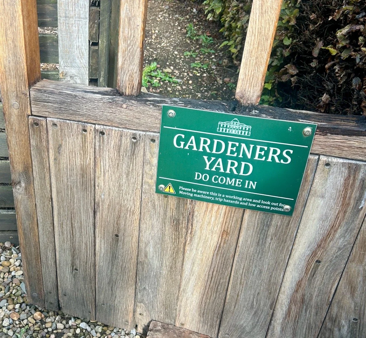 Do come in - says the sign on the Gardeners Yard gate