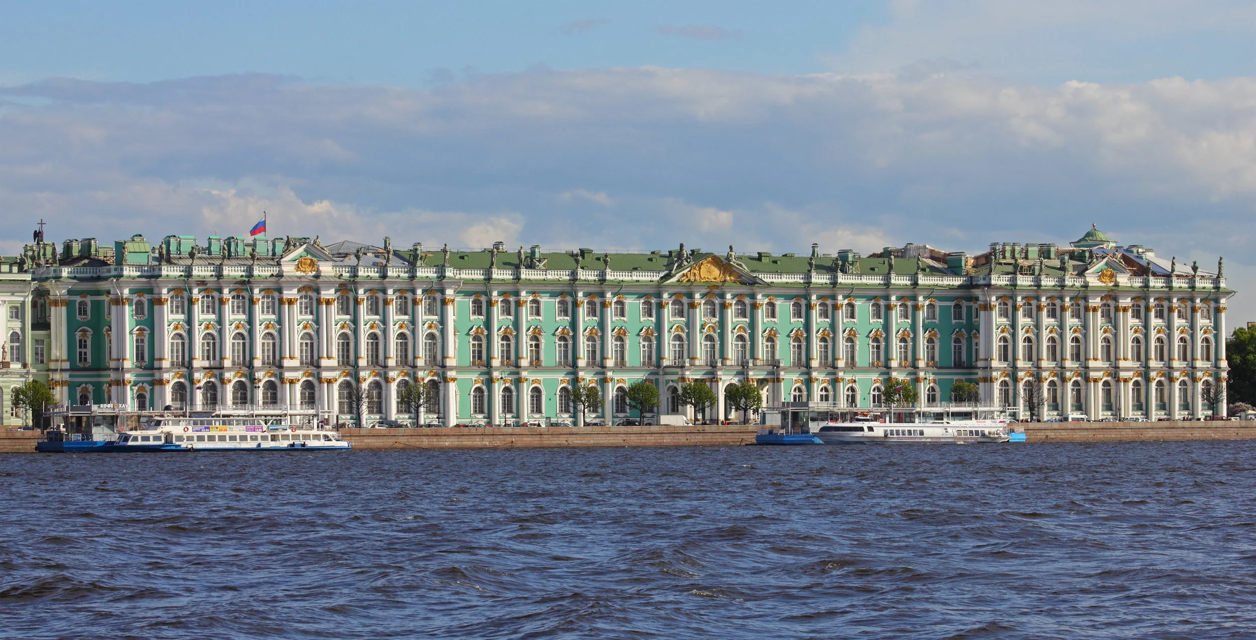 Spb_06-2012_Palace_Embankment_various_14.jpg