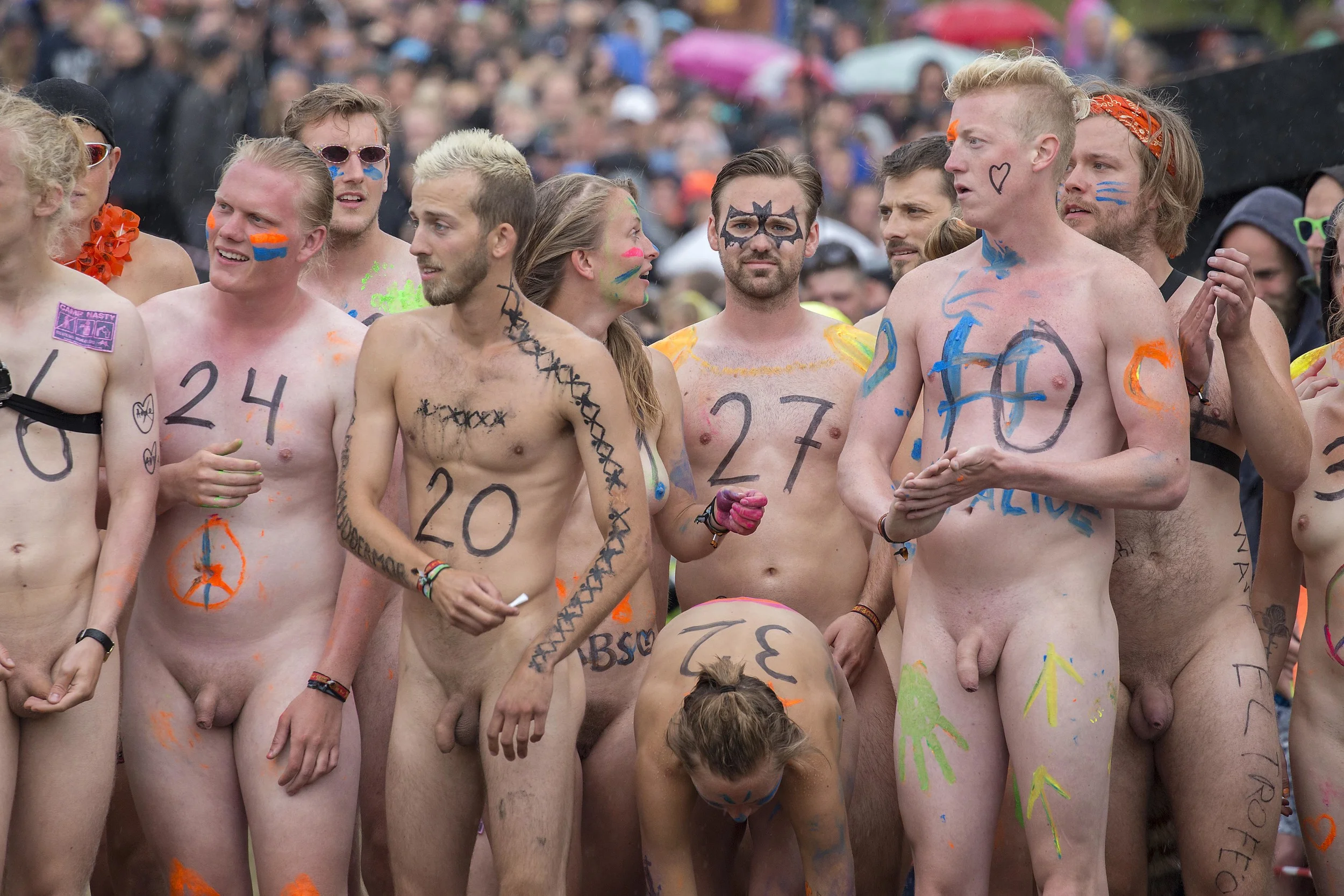 Naked race