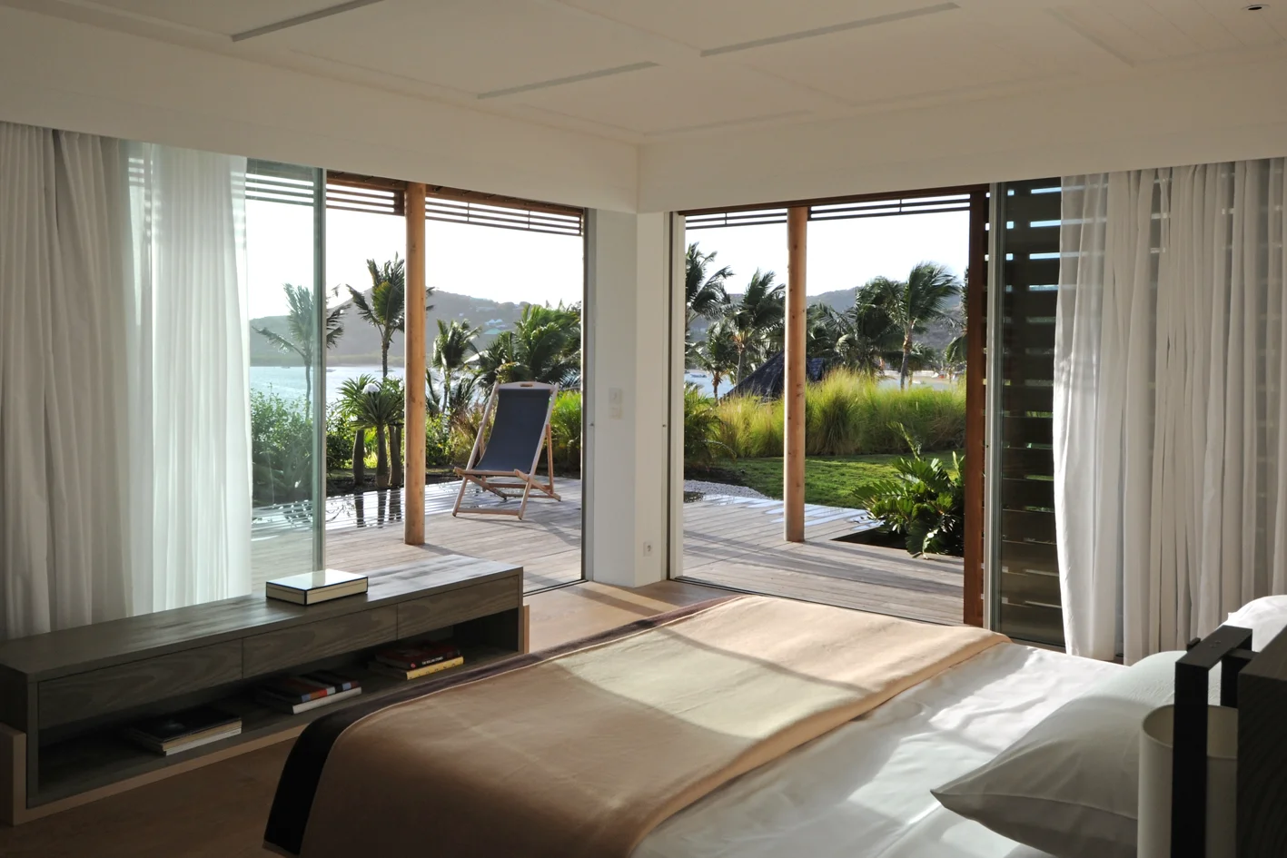 le-sereno-villa-guestroom-1-piter.jpg