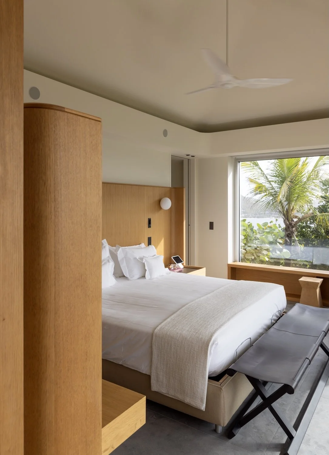 @EmilyLab_250717VillaO2_037 copy.jpg