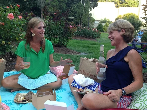 friends picnic in park