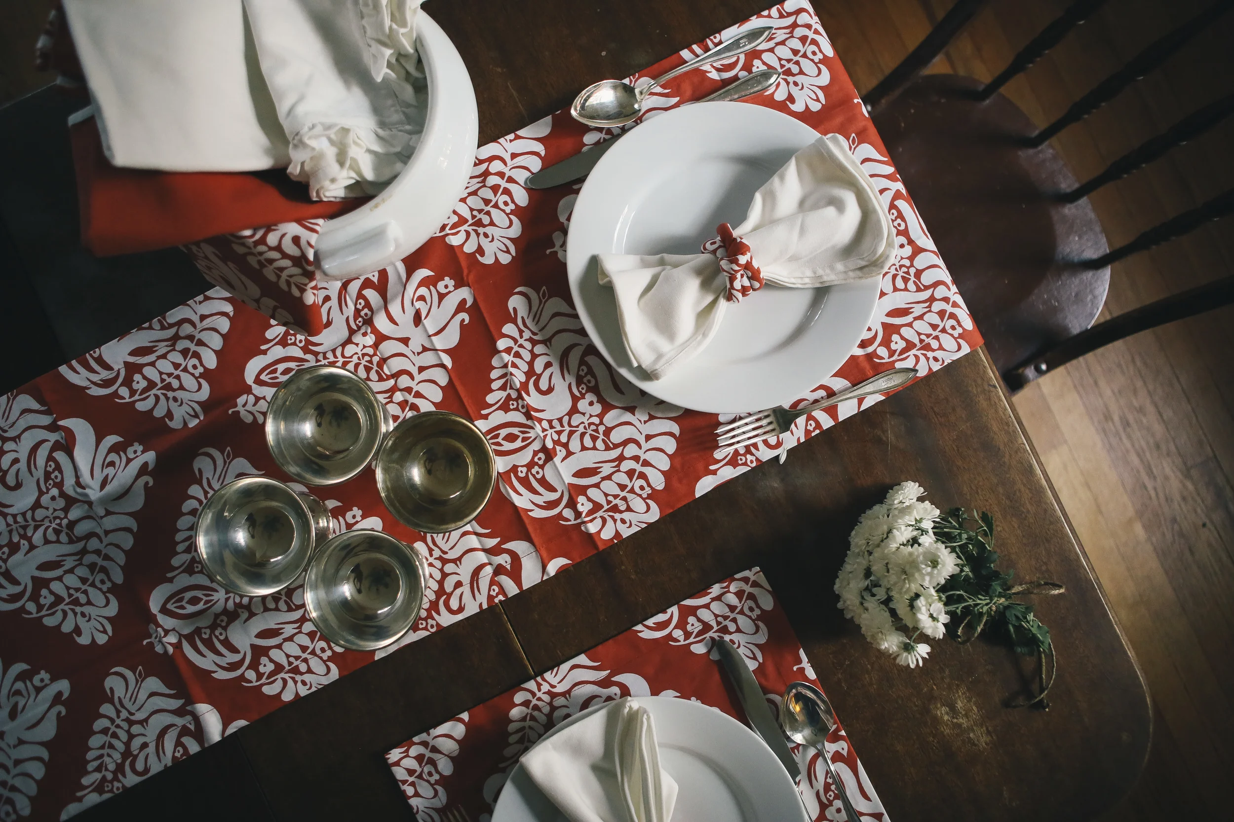 Place setting and centerpiece. Double duty.