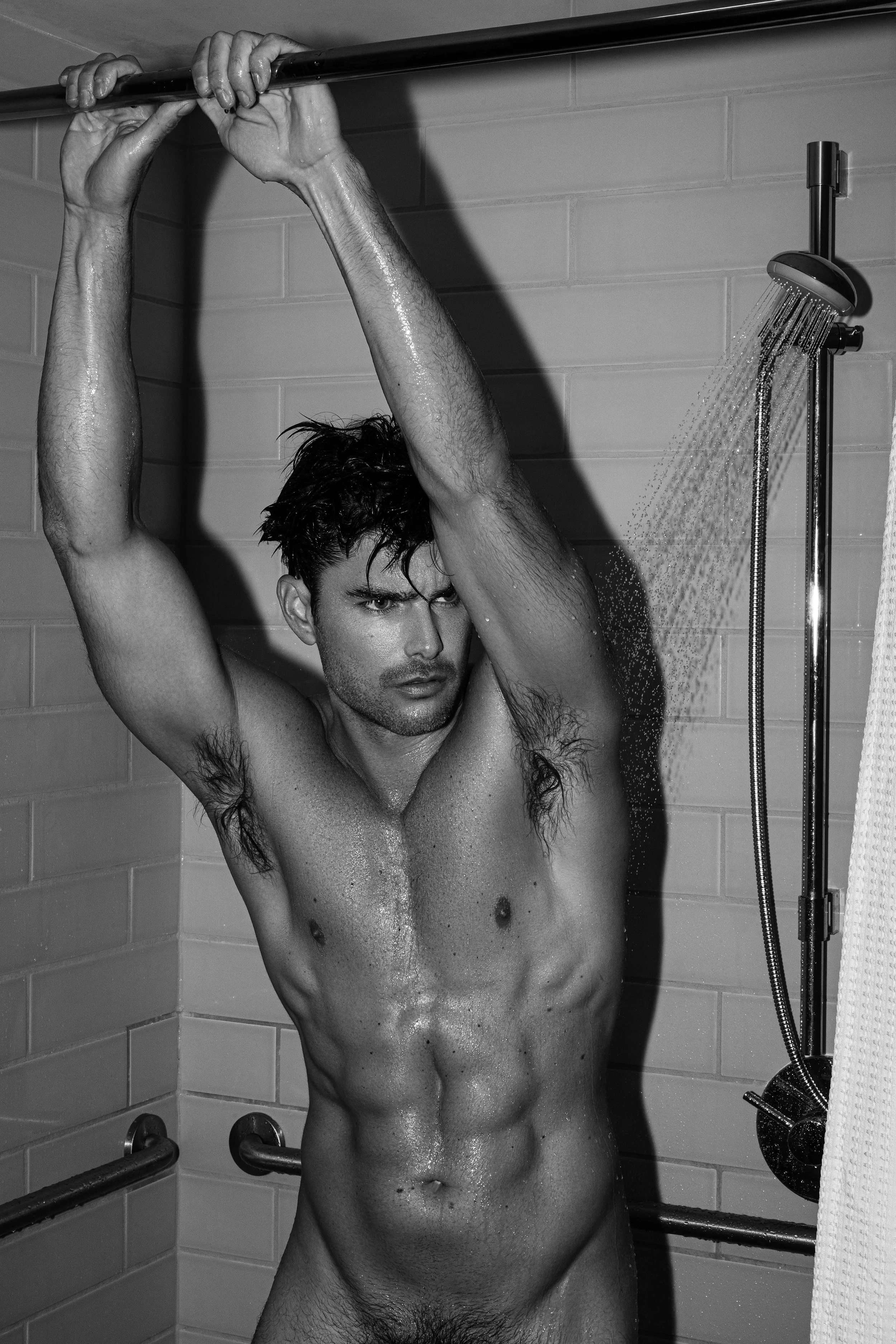 CHARLIE MATTHEWS