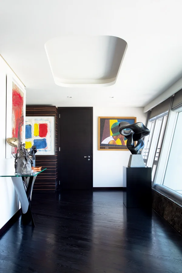 ag-repulsebay-foyer-01.jpg