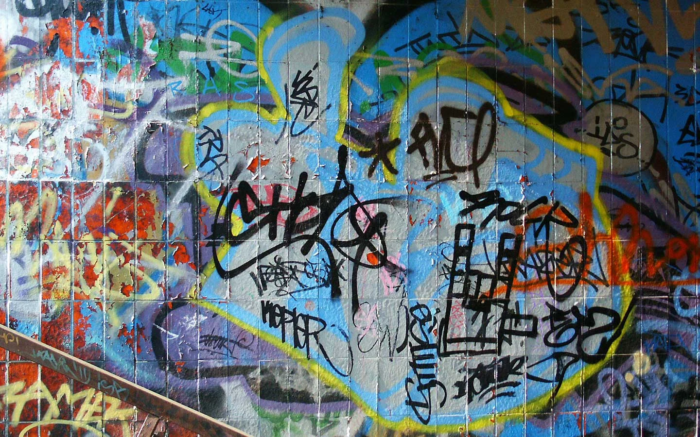 graffiti-tag-collage_1440_x_900.jpg