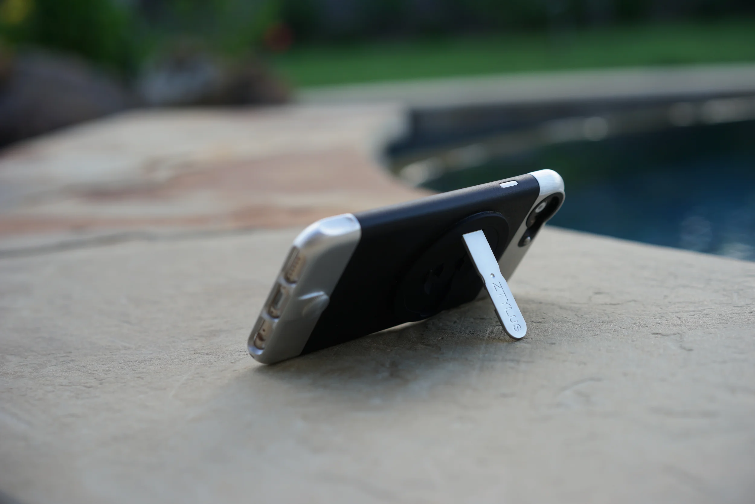 Ztylus iPhone 6 Premium Kick Stand.JPG