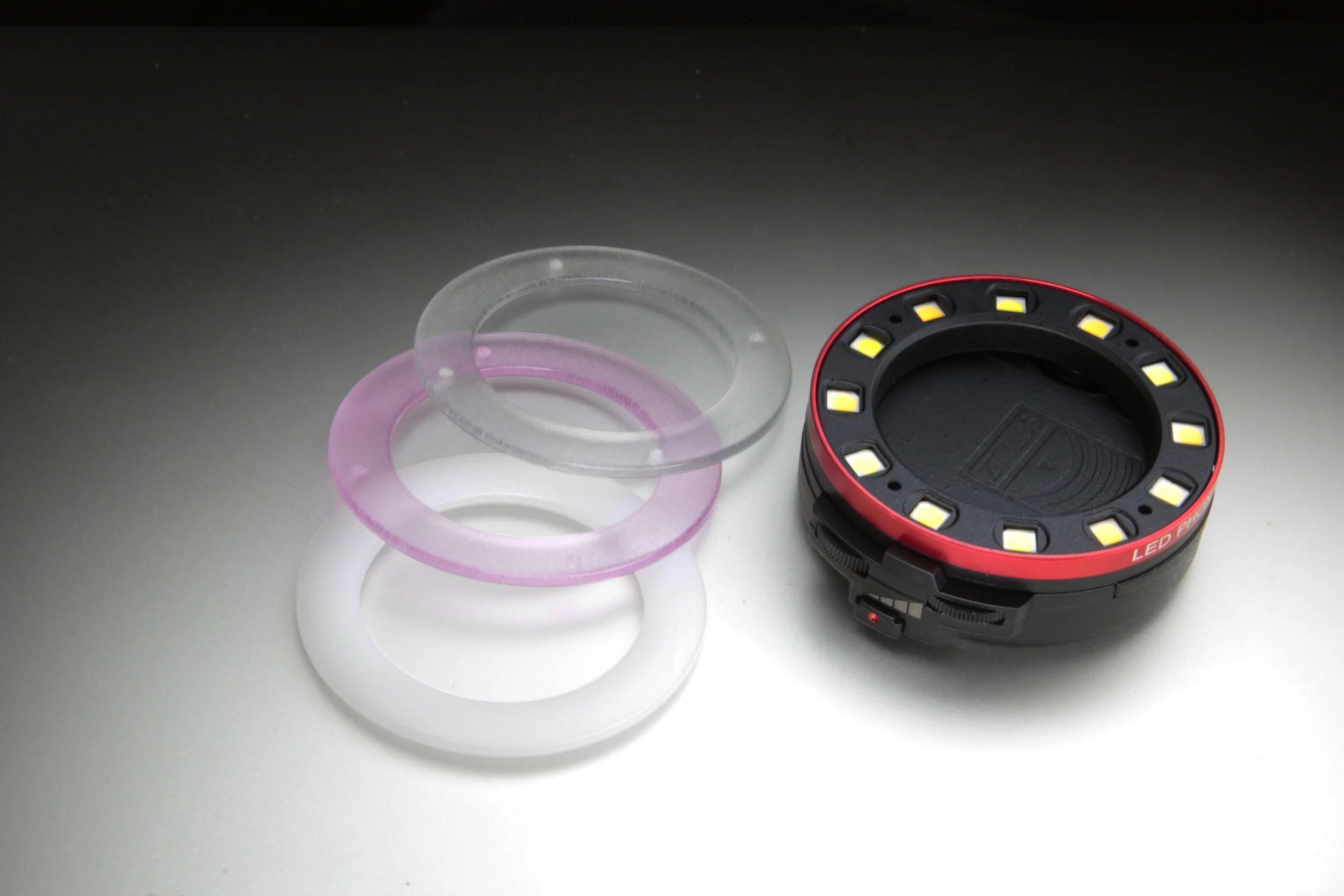 ZTYLUS RV-L1 w Colour temp discs.JPG