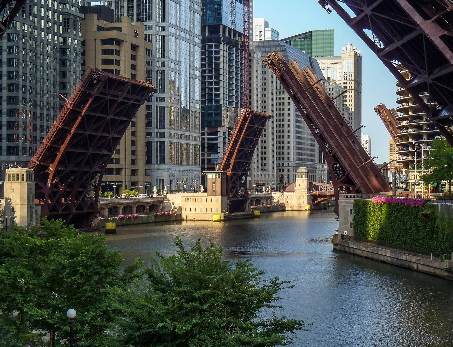 Photo © 2013 James S. Phillips, chicagoloopbridges.com 