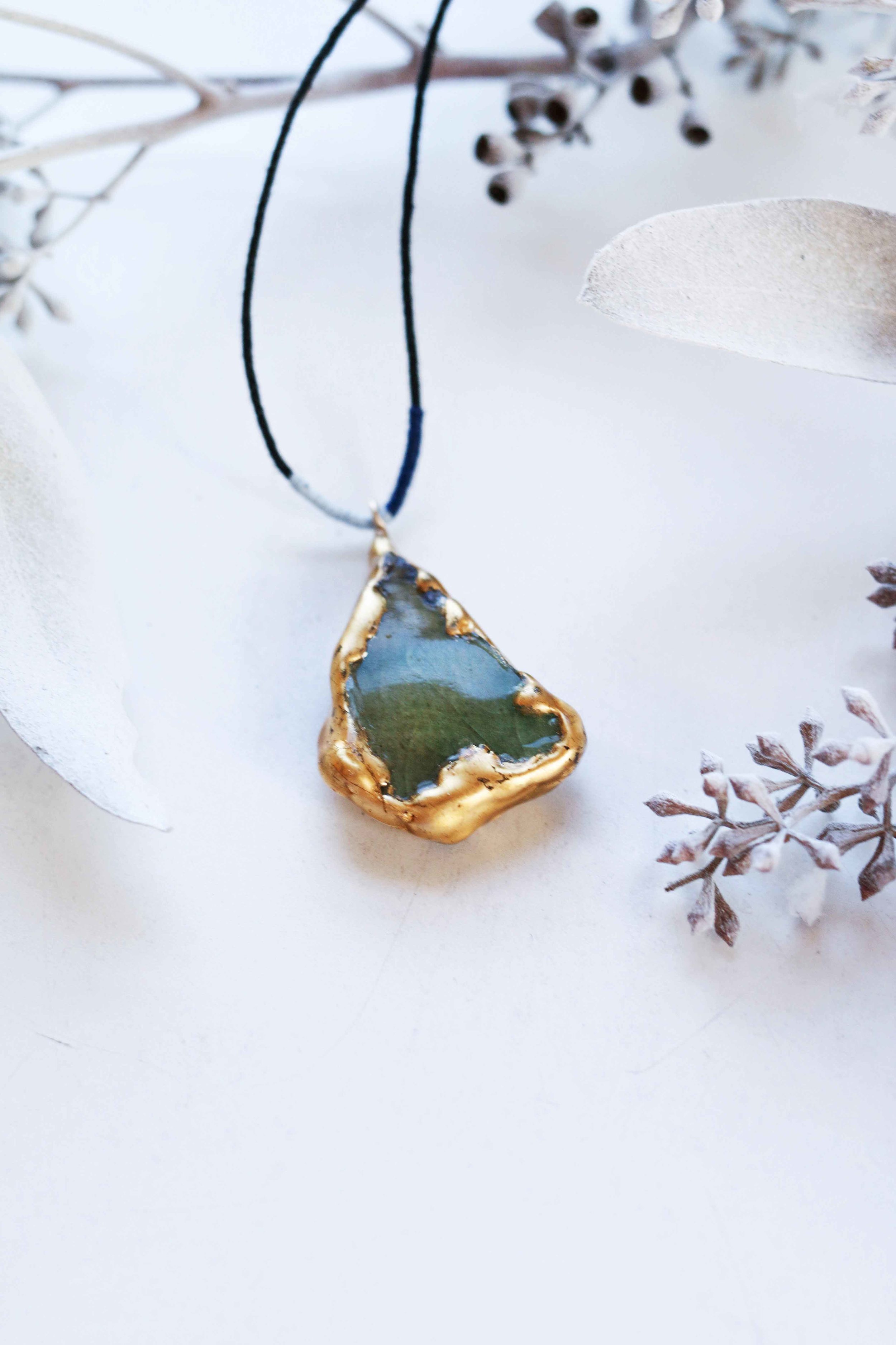 pendant_necklace_ceramic_01.jpg
