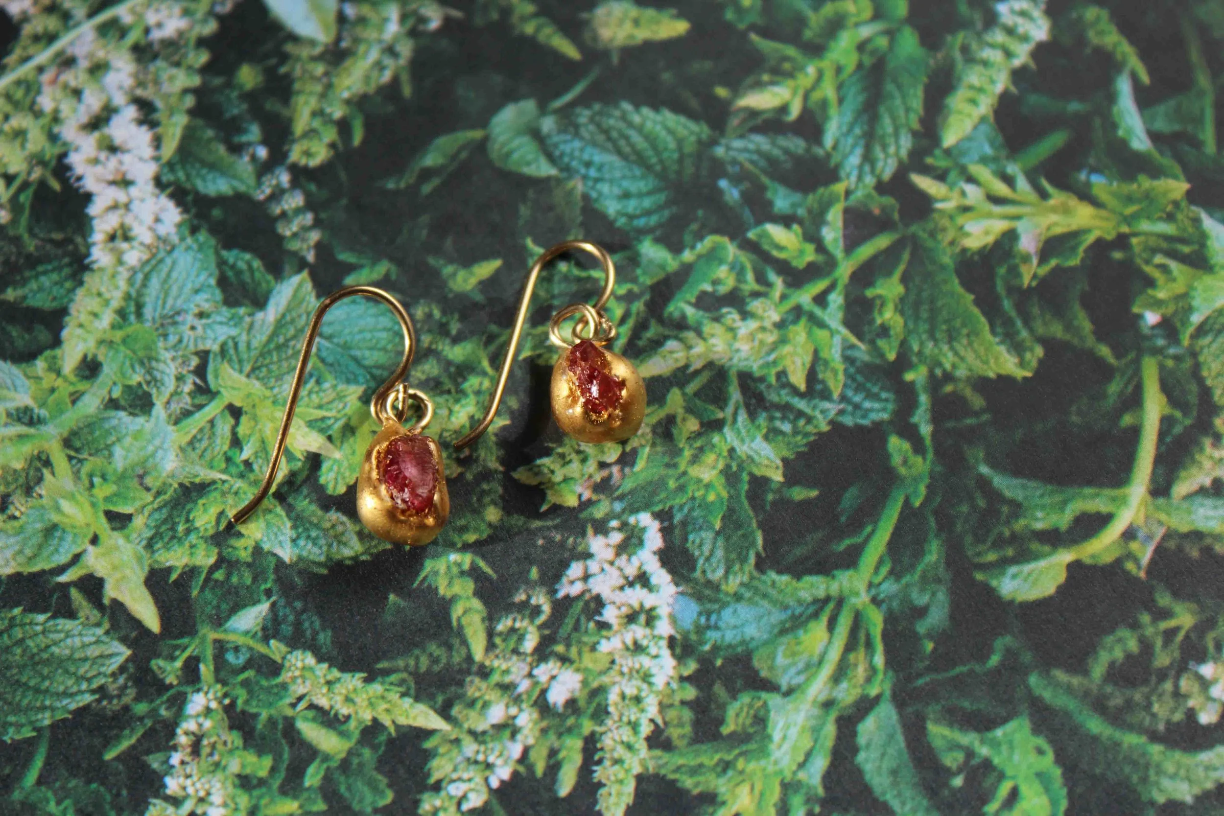 Ruby_Earrings_01.jpg