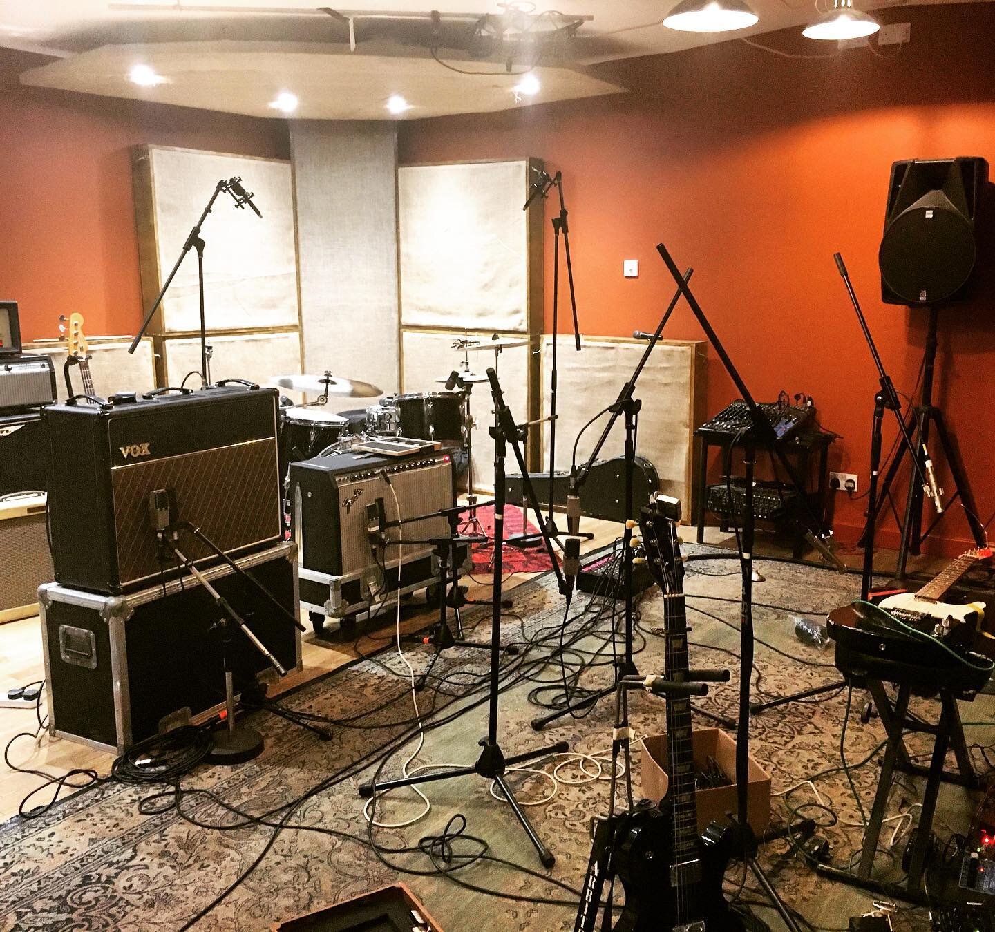 Throwback to a recording session making a lot of great noise.

#recording #studio #studiolife