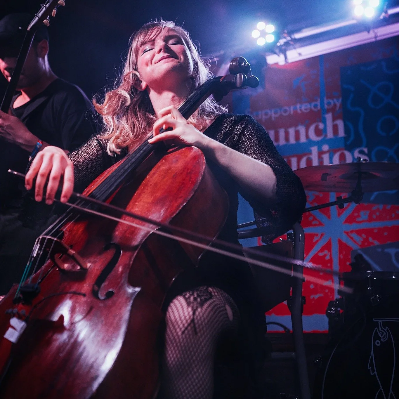 Check out these shots by @oli_ford_photography of @thesmokehouseuk across the @brightenthecornersips weekend last month. Punch Studios proudly sponsored The Smokehouse stage which saw some epic live music across the two days. 

Pic 1 - @kyoto.kyoto1 