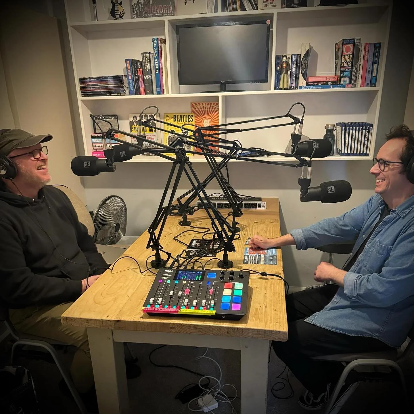 Nice little podcast recording session with @litterofkingsandfriends and our very own Joe Bailey, talking about the Ipswich music scene, @brightenthecornersips, @outloudmusiccic and Punch Studios! 

#podbooth #recordingstudio #ipswich