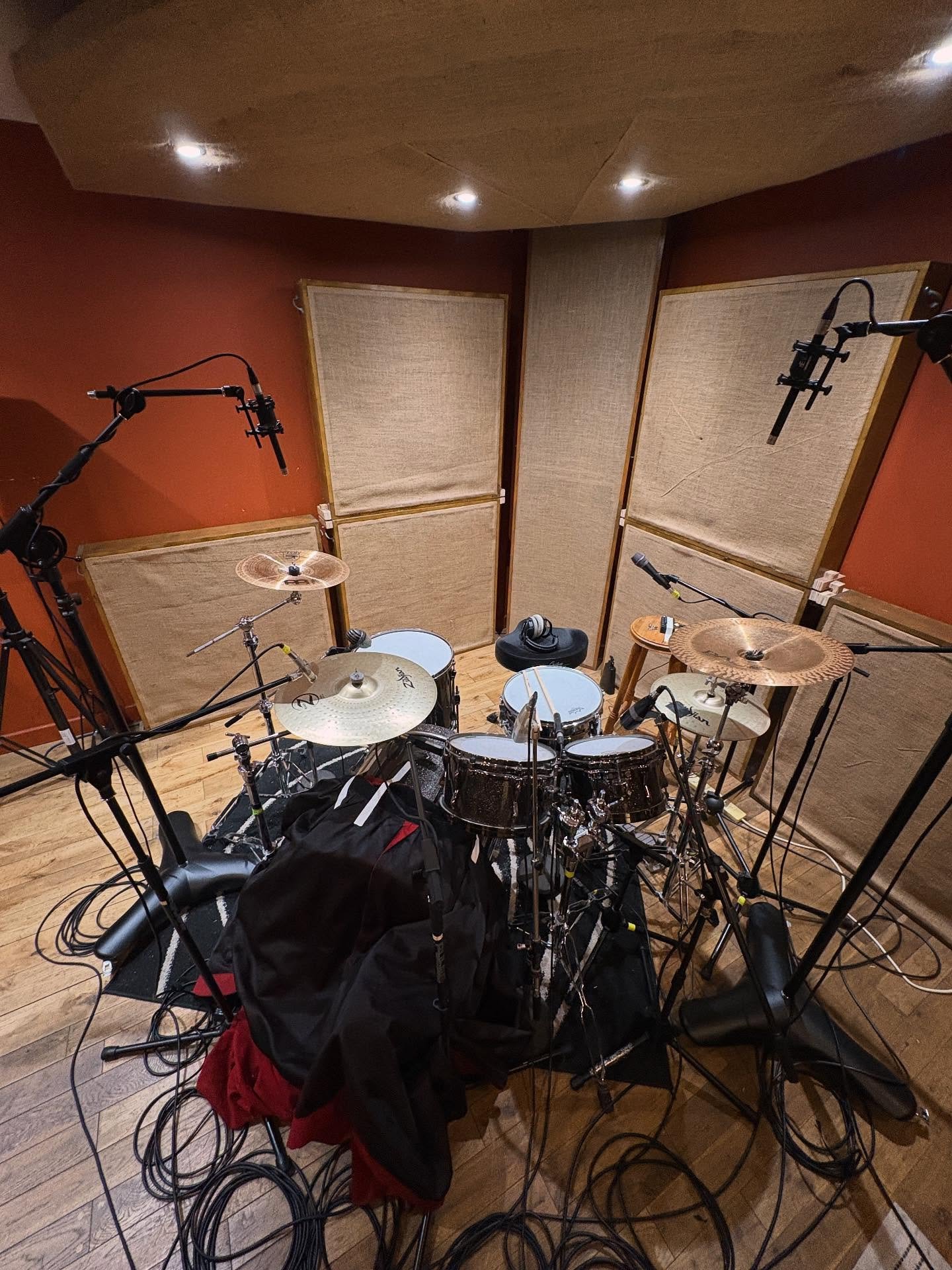 We&rsquo;ve been having a blast recording with some incredible bands and solo artists these past few weeks. We still have dates available over the next few months to record so drop us an email to team@punchstudios.co.uk to get your project started. 
