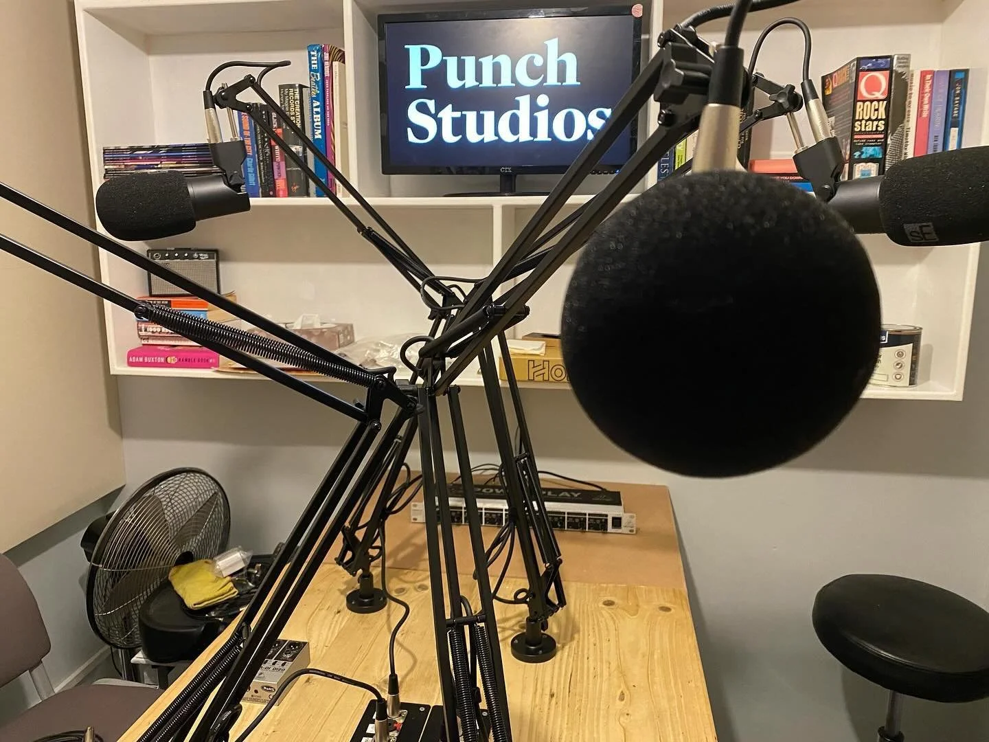 New for 2024! The Punch Podbooth is almost ready! Kitted out with some sweet @seelectronics DynaCaster DCM8 microphones the room will soon be available for podcast recording with remote collaboration, voiceovers, audiobook recording and more. Watch t