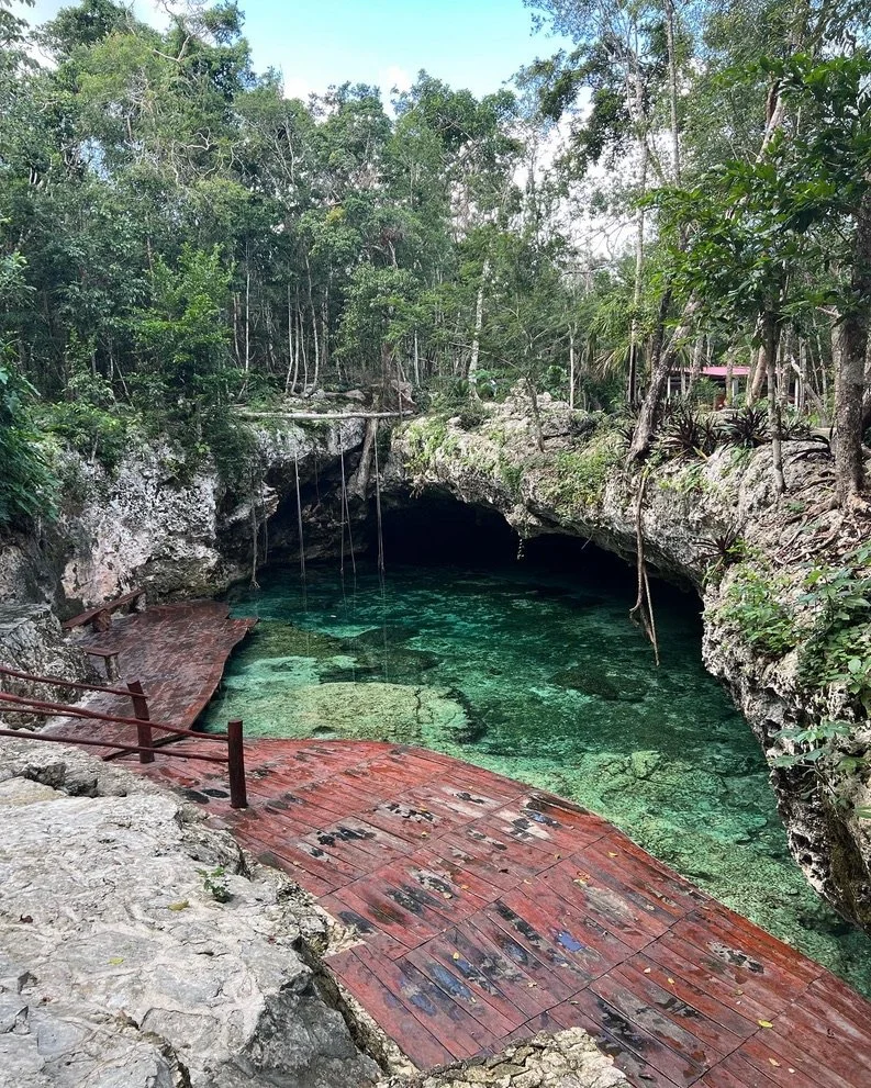 TULUM Travel Guide - CENOTES, BEACHES, CLUBS