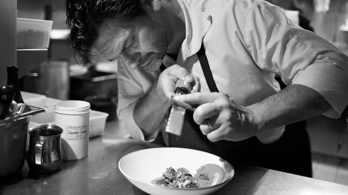 Paris Restaurants 1200x675px.jpg