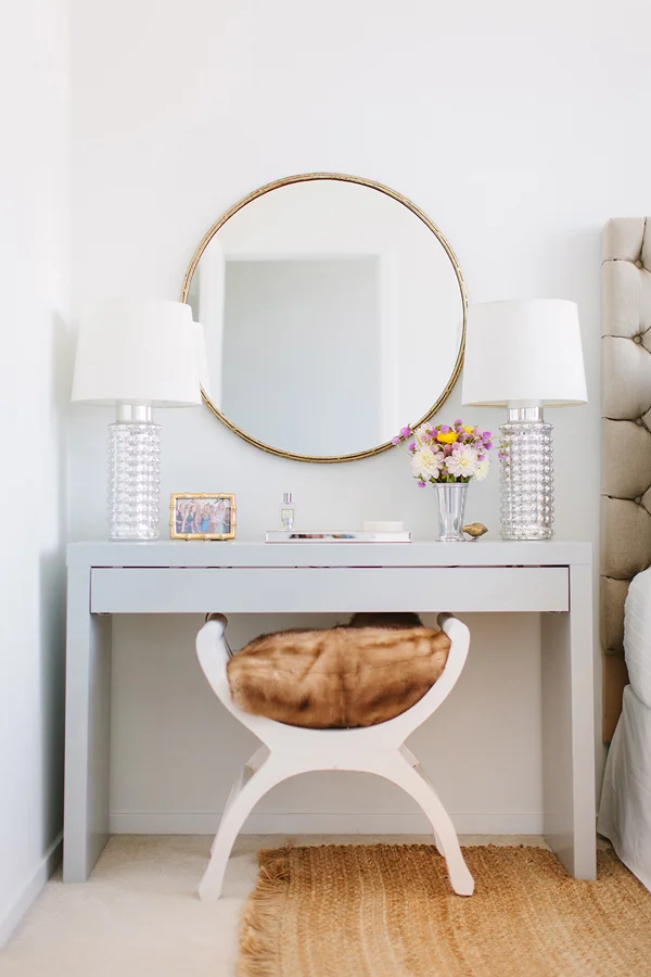 5 Tips for Styling a Vanity!