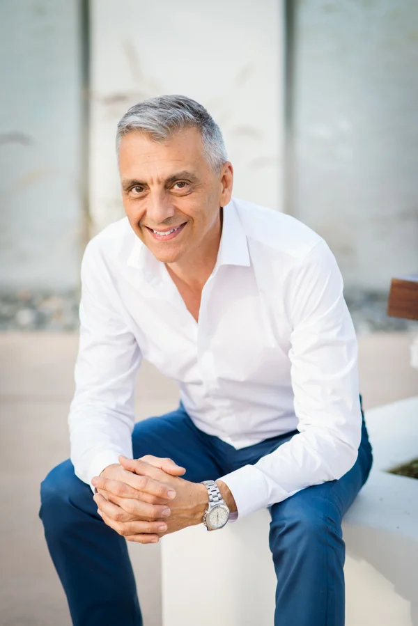 Interview: Robert Hunt Hotel Director-Alcazar Palm Springs, A Hotel in the Heart of the Uptown Design District