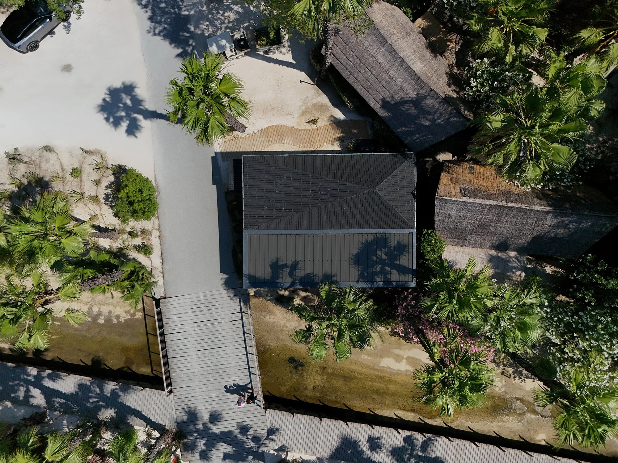 Cut architectures _ Xlodge0002copyright David Foessel.jpg