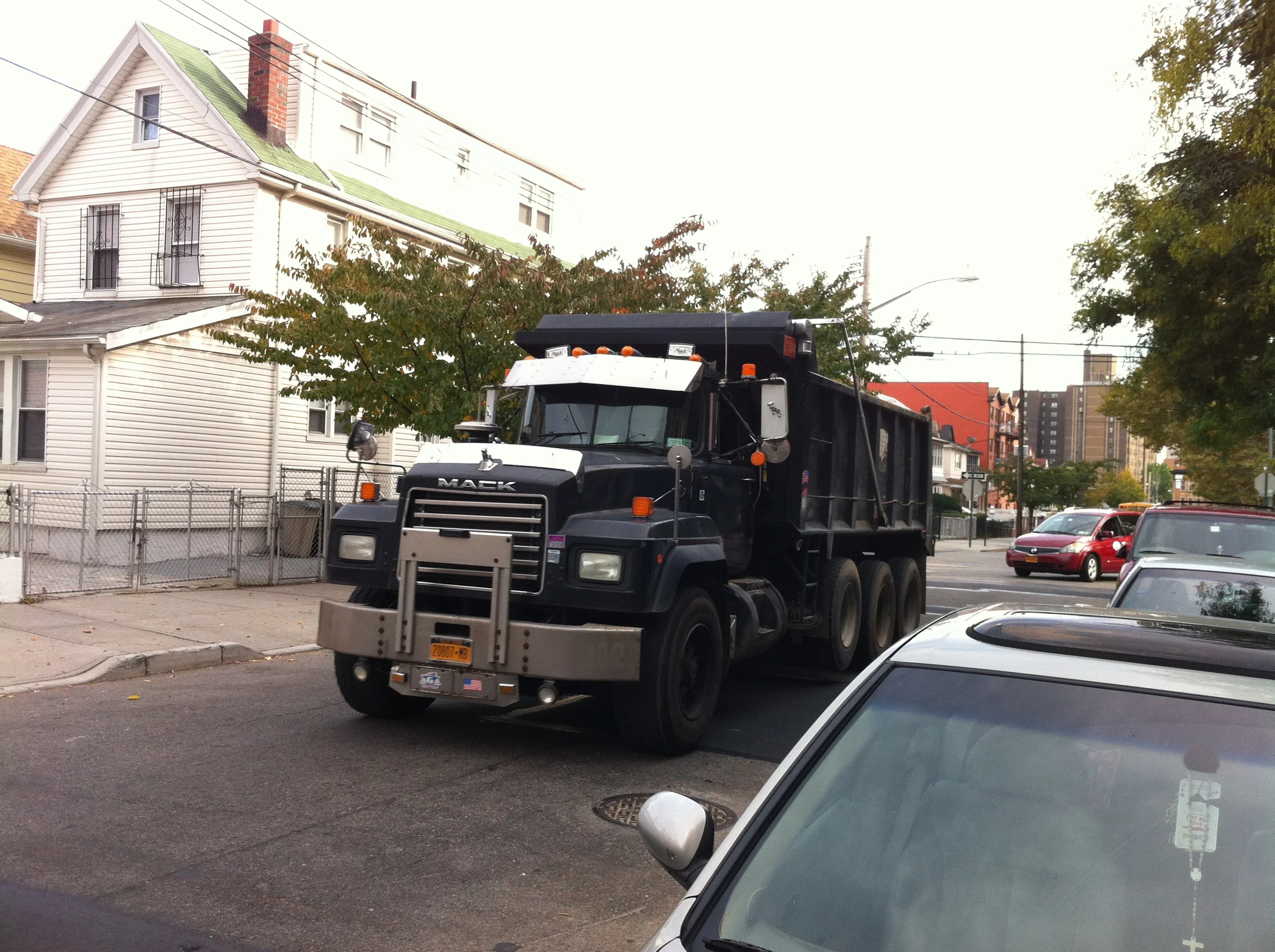 A dump truck was driven on 170th Street during Progress Queens' inspection tour of commercial traffic in Jamaica, Queens. Source : Louis Flores
