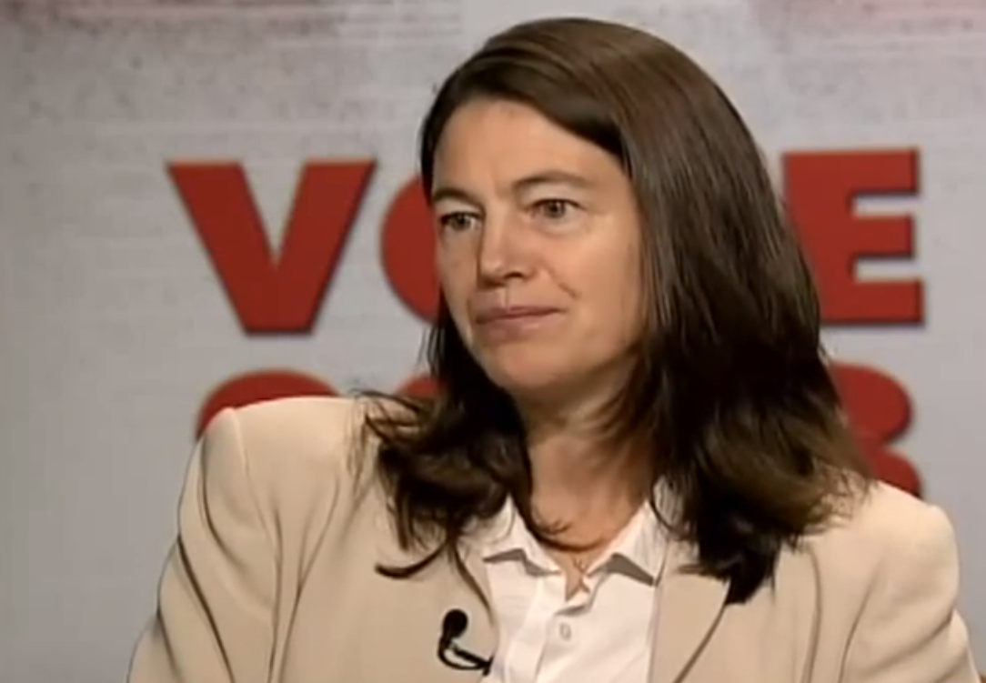 Jennifer Cunningham , visto aquí en una entrevista de 2011, es la ex esposa de Eric Schneiderman , el fiscal general del estado de Nueva York. Su compañía trabaja para Herbalife en el mismo tiempo en que el fiscal general está investigando Herbalife. Origen de la foto : CUNY TV 75/YouTube Captura de Pantalla