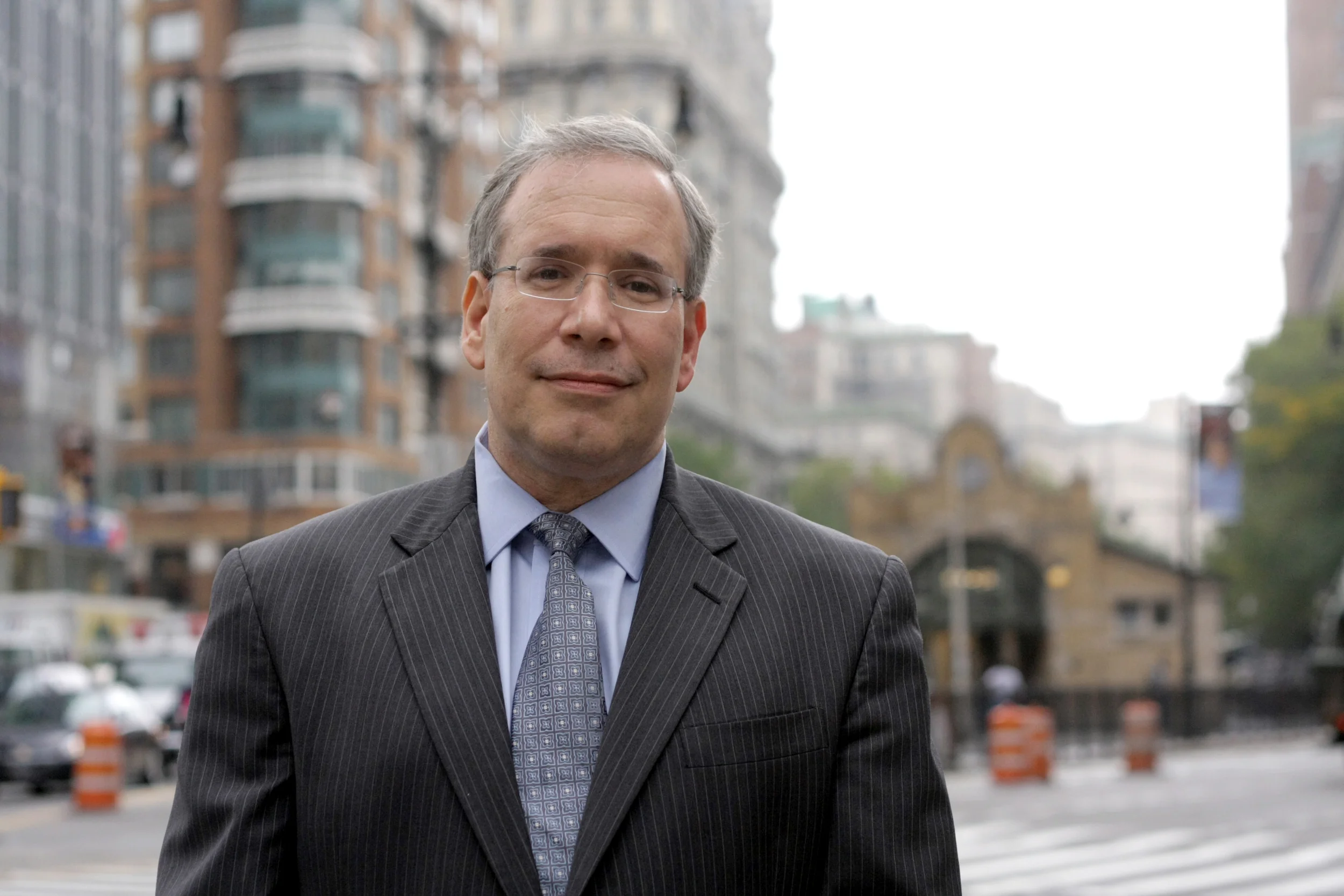 New York City Comptroller Scott Stringer is investigating the process by which the de Blasio administration approved the luxury condo conversion of a former AIDS nursing home at Rivington House. Comptroller Stringer has an uneven record for investigating potential real estate corruption. Source : New York City Comptroller's Office/Official Photograph/Public Domain