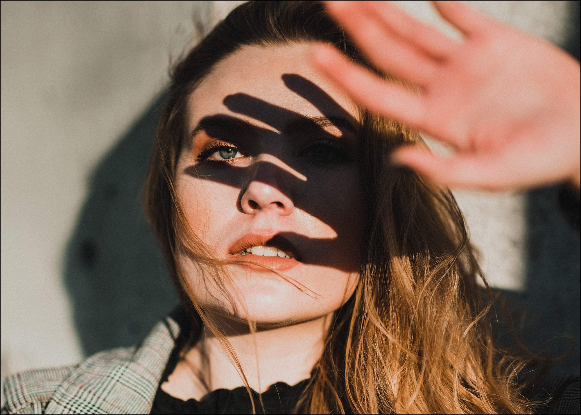 Creative portrait-shadow-play