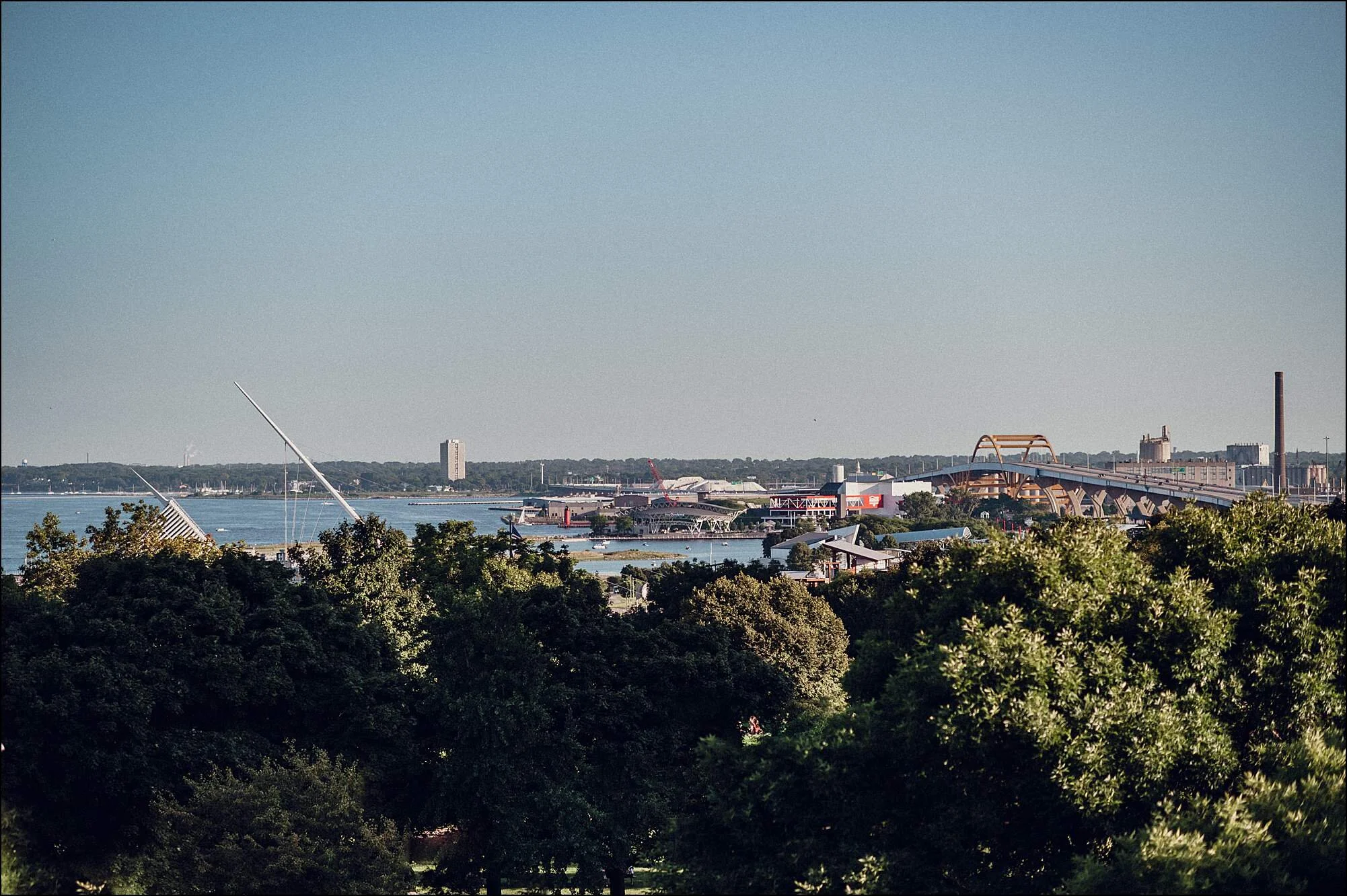 MKE Bride and groom Married in Milwaukee at David Barnett Gallery Urban Fine Art Wedding Lakefront_0635.jpg