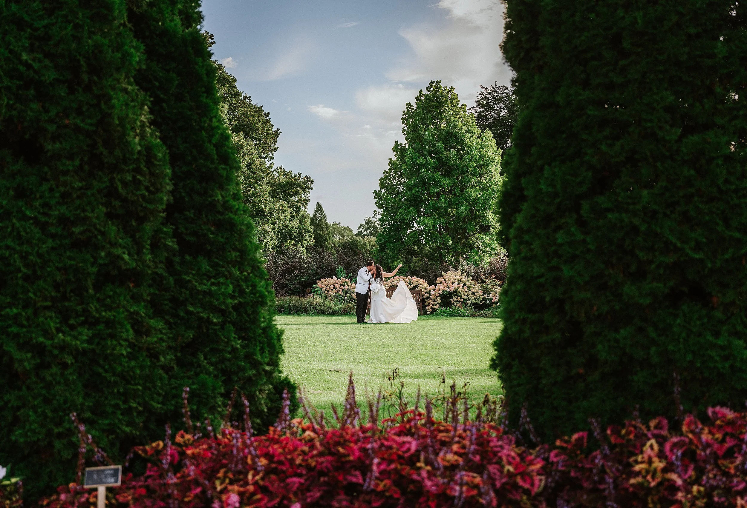 RoostMKE Married in Milwaukee Wedding Collective Boerner Botanical Garden golden hour wedding _0547.jpg