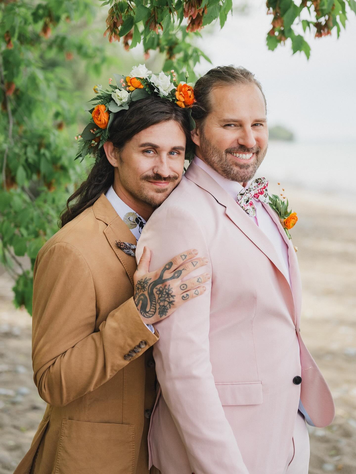 ✨🌈On the Blog: James &amp; Jak Schlitz Audubon Nature Center wedding!🌈✨
✨Link in Profile✨

The Wedding Team: 
Couple: @jak.walter &amp; James
Photographer: ME!
Officiant: Jenny the Glorious Minister
- Jennie Nordstrom
Planner: @veronicaroseplanning