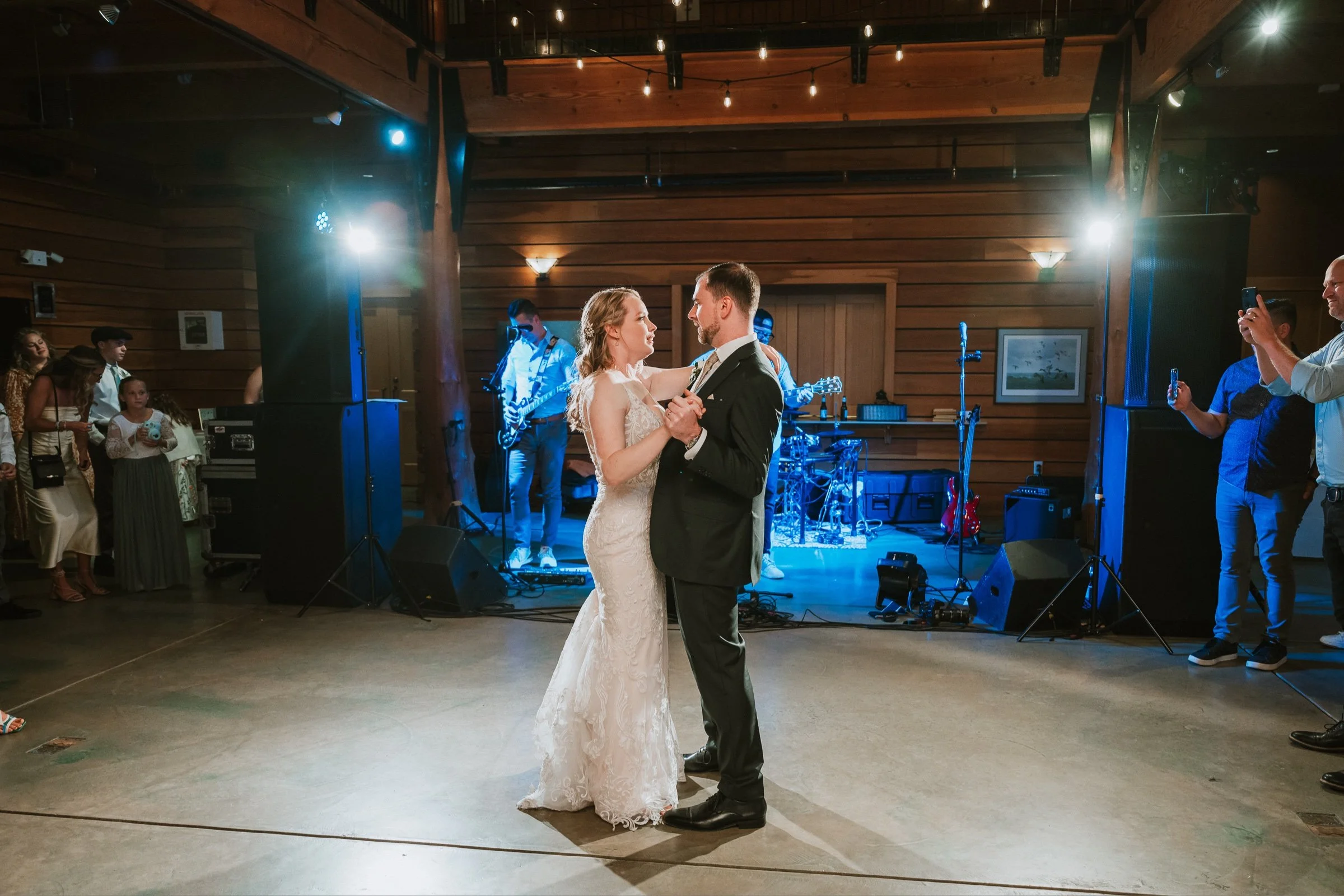 RoostMKE Married in Milwaukee Wedding Collective shlitz audubon Nature center Wisconsin fall 101.jpg