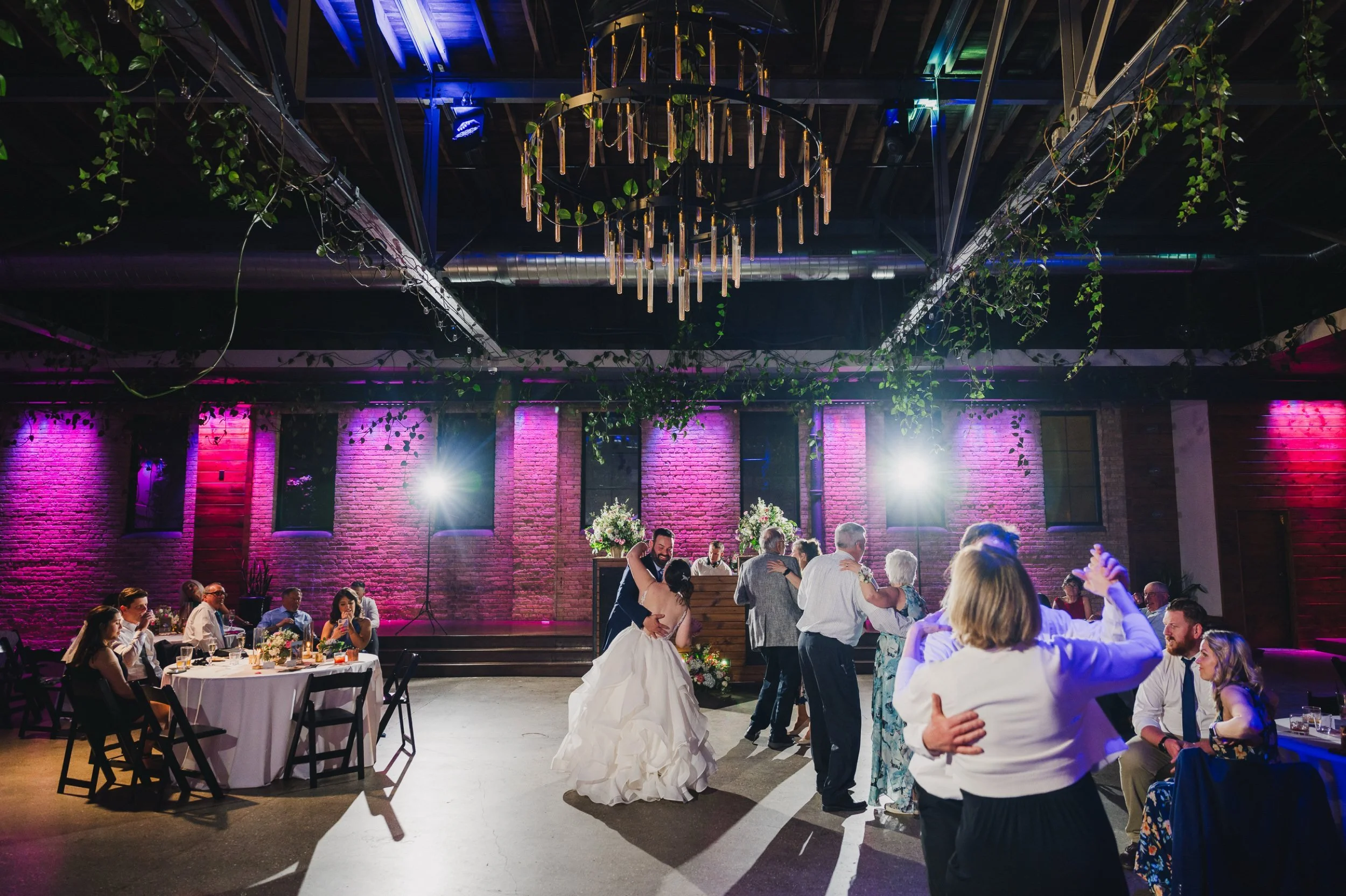 The Ivy House Milwaukee Wedding Photographer Roost Photography 00077.jpg