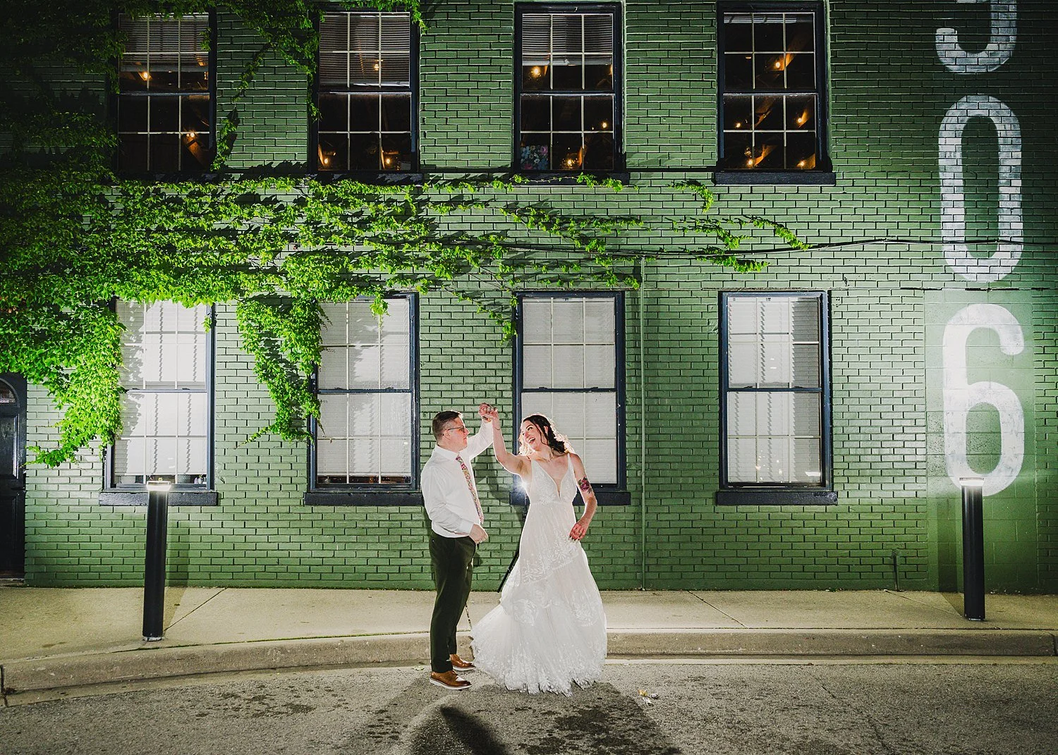 RoostMKE Married in Milwaukee Wedding Photographer_1712.jpg