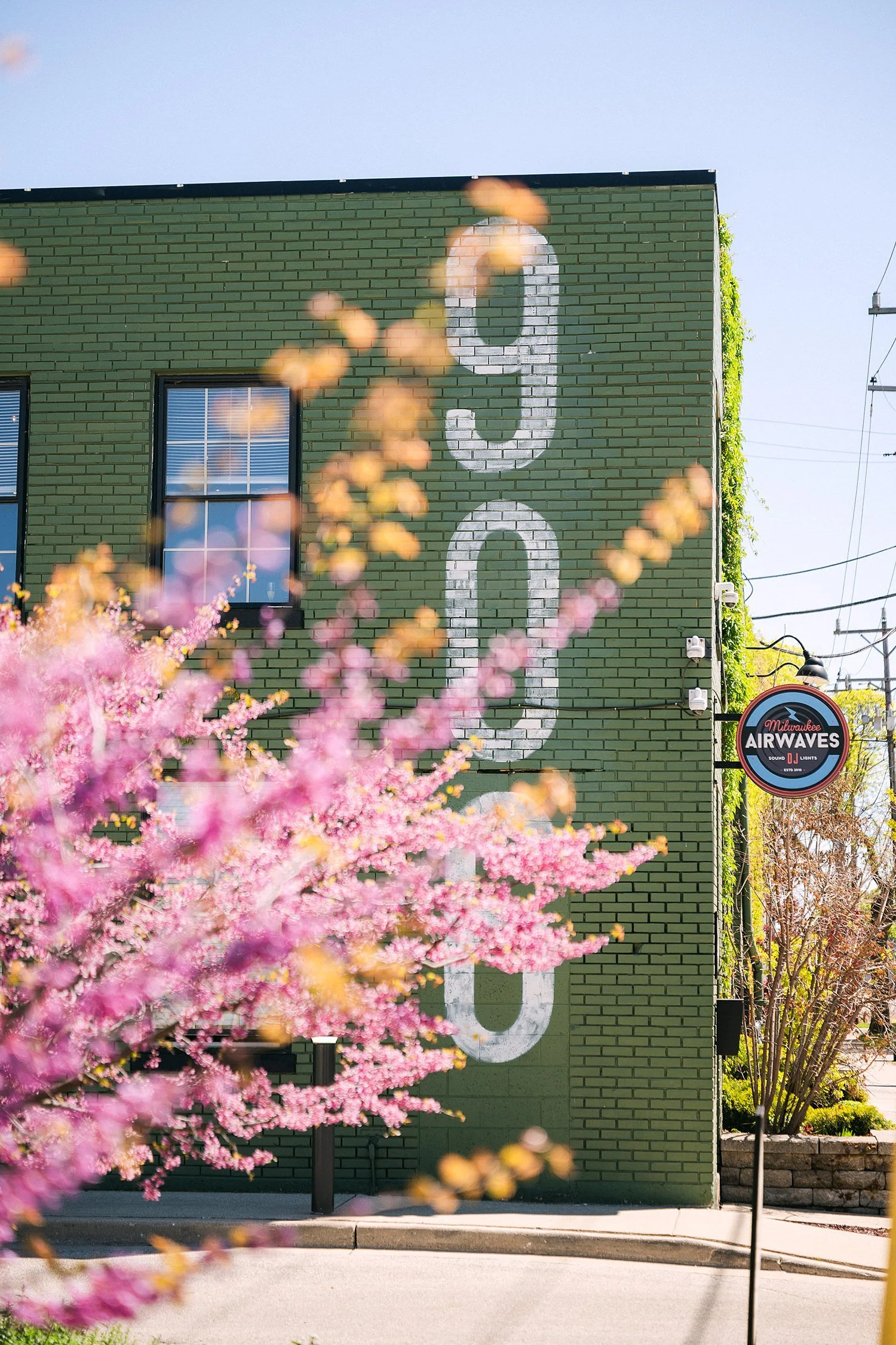 RoostMKE Married in Milwaukee Wedding Photographer_1893.jpg