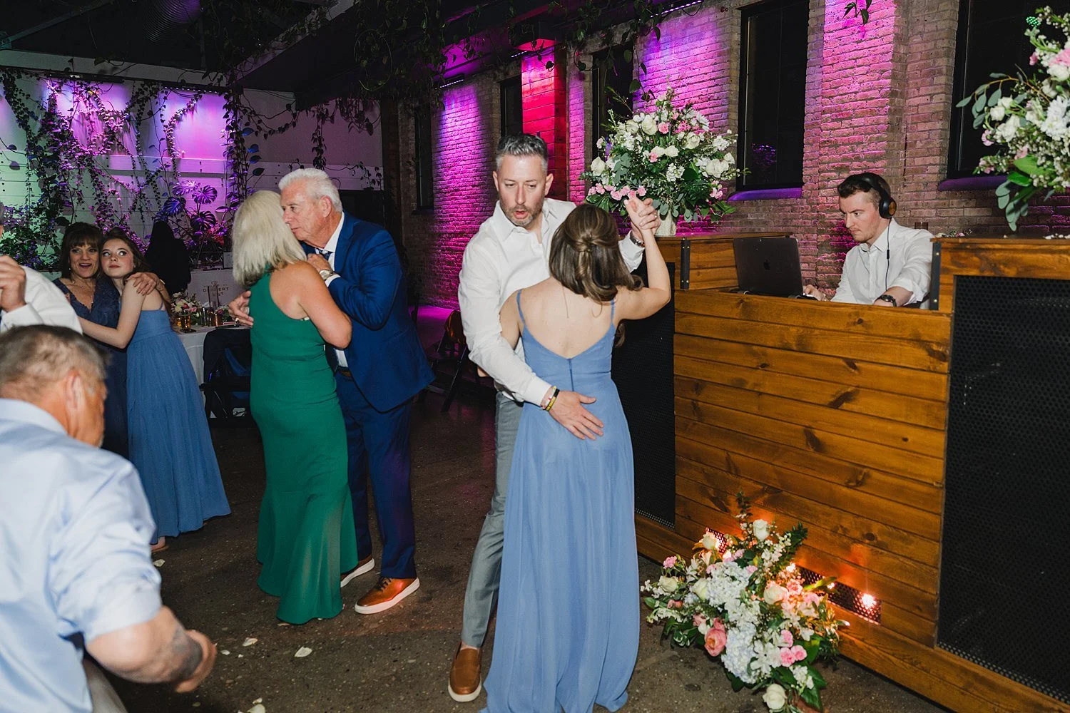 2025.05.02 - Roostmke.com - Candace.Jared.12-177_web.jpg