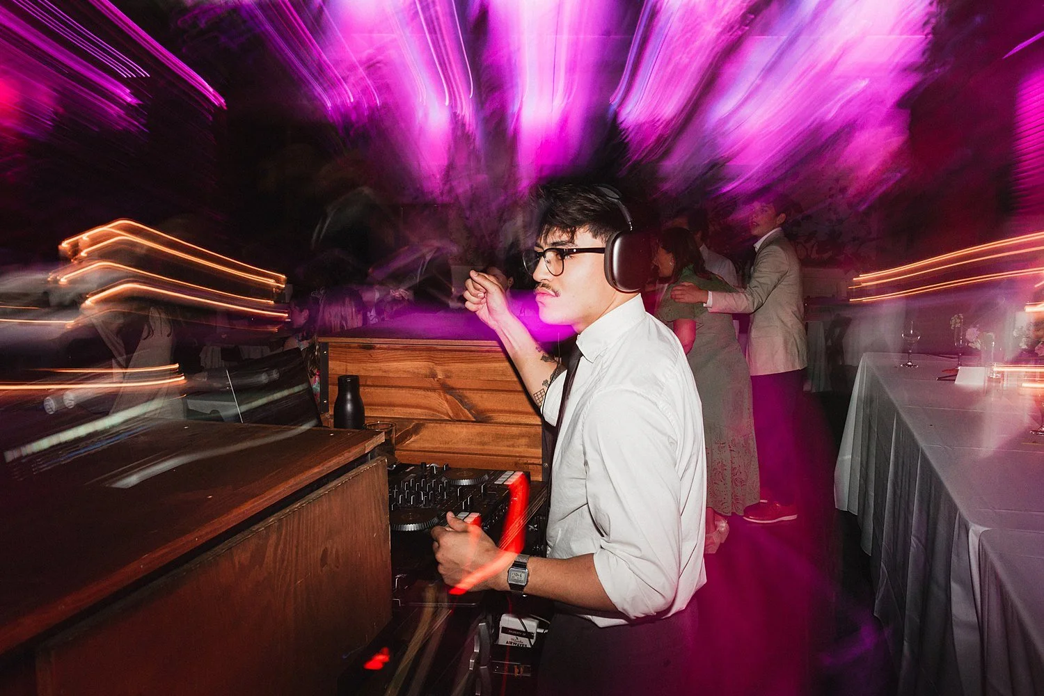 2025.05.23 - Roostmke.com - Emily.Chaz.10-34_web.jpg