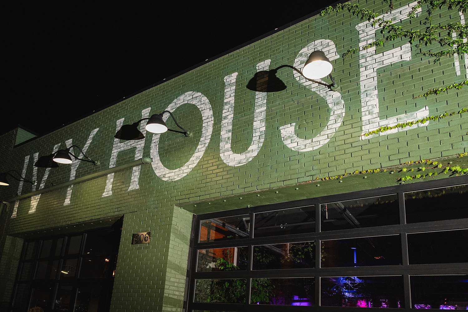 2025.05.23 - Roostmke.com - Emily.Chaz.11-1_web.jpg