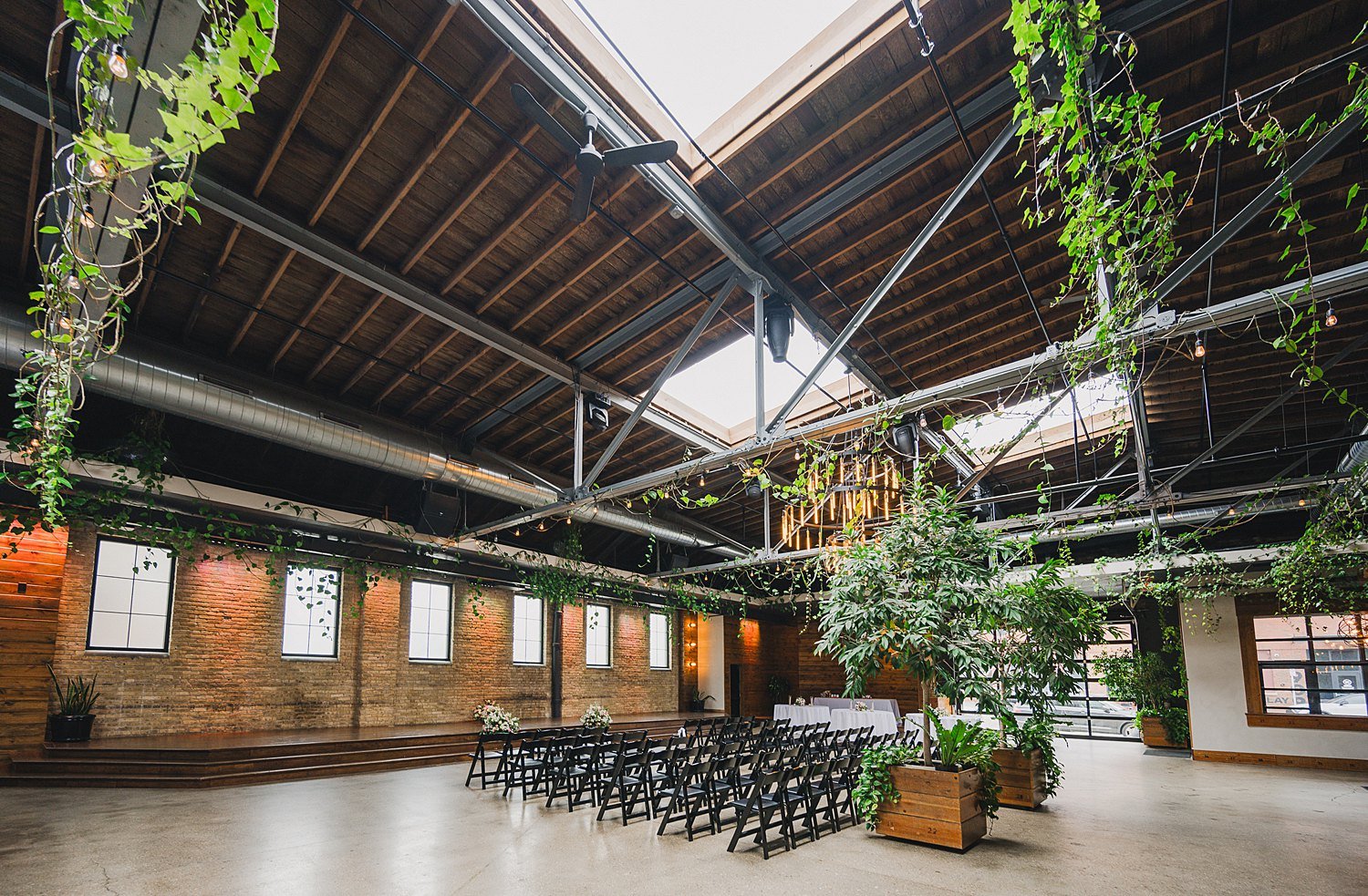 RoostMKE Married in Milwaukee Wedding Photographer_1545.jpg