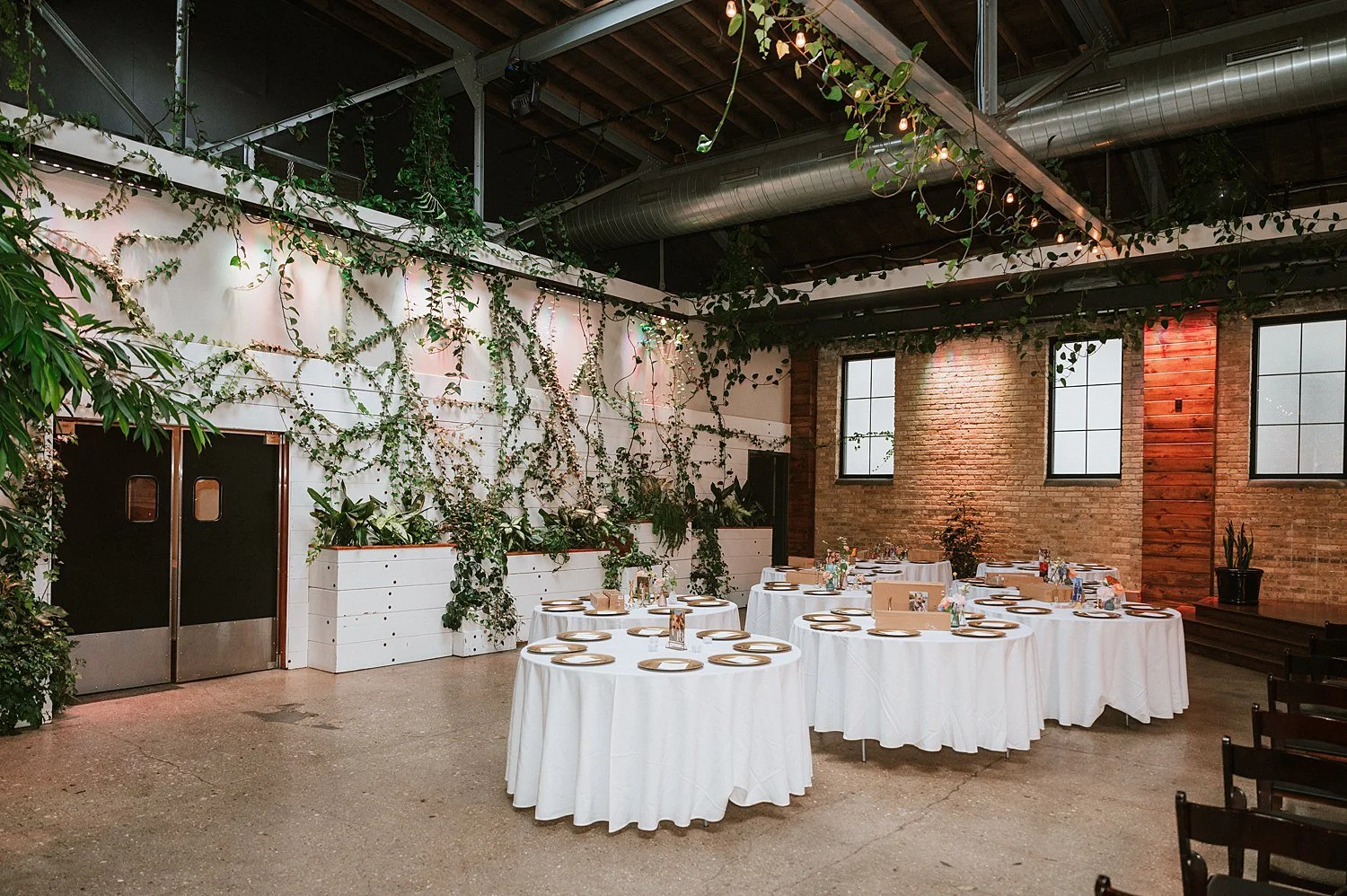 RoostMKE Married in Milwaukee Wedding Photographer_2245.jpg