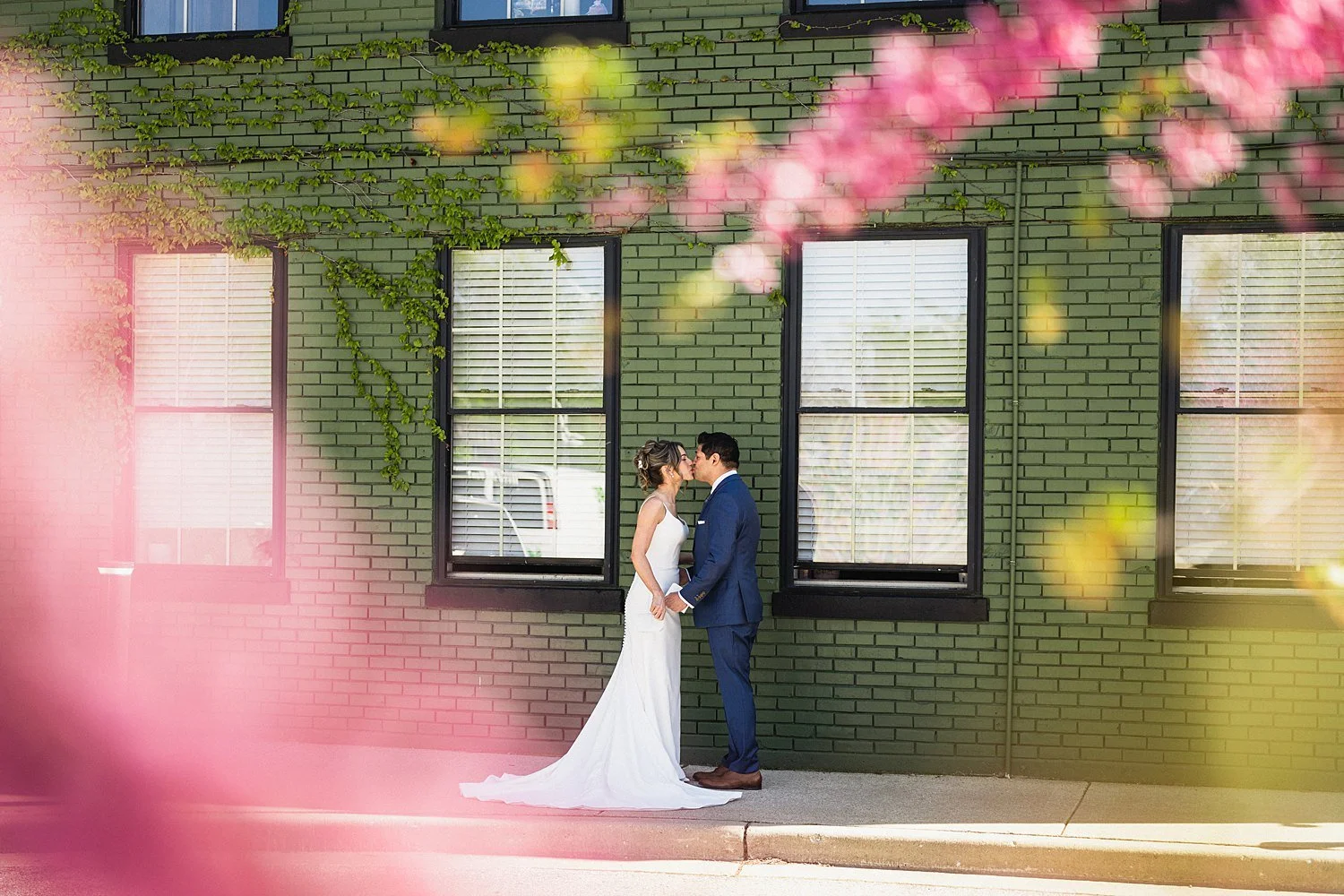 2025.05.23 - Roostmke.com - Emily.Chaz.2-45_web.jpg