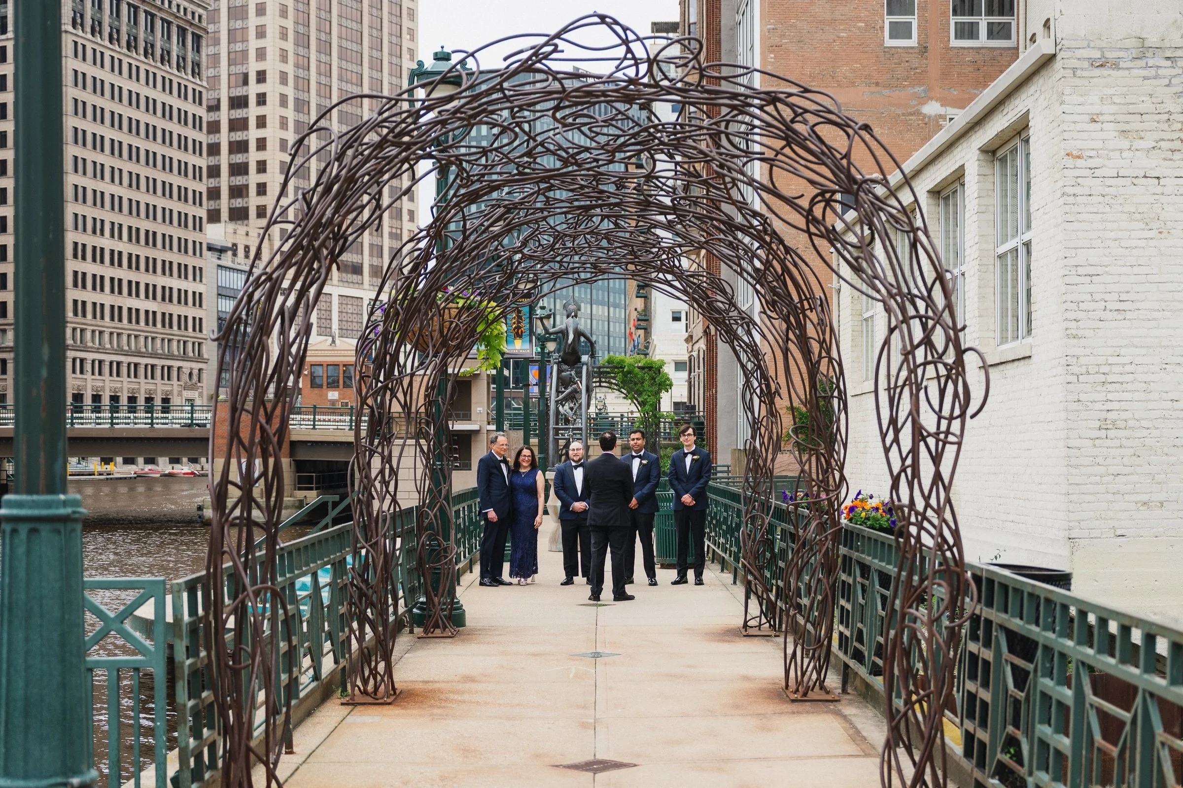 married in Milwaukee Pilot Project Saint Kate Art hotel Riverwalk Wedding Photos roostmke 23.jpg