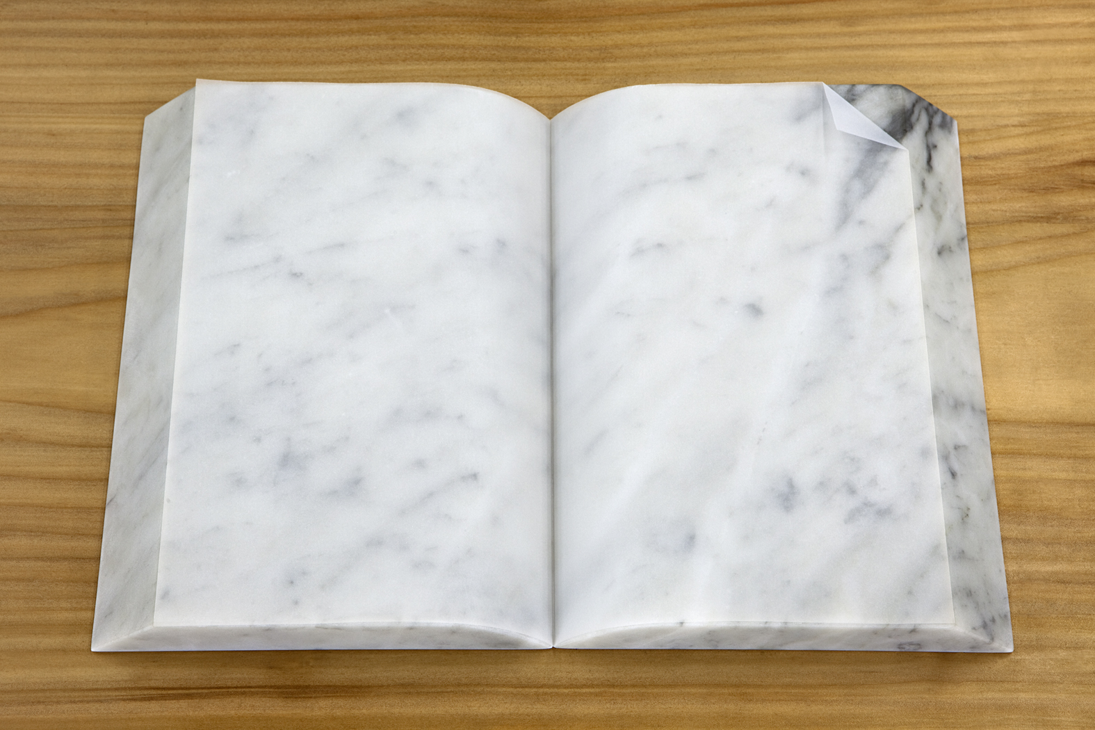 LIVRO/ BOOK (2010) marble and tracing paper, 4 x 25 x 36 cm